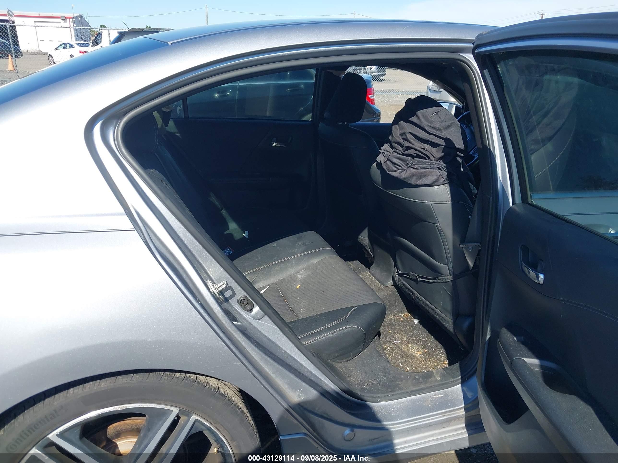 HONDA ACCORD image 8