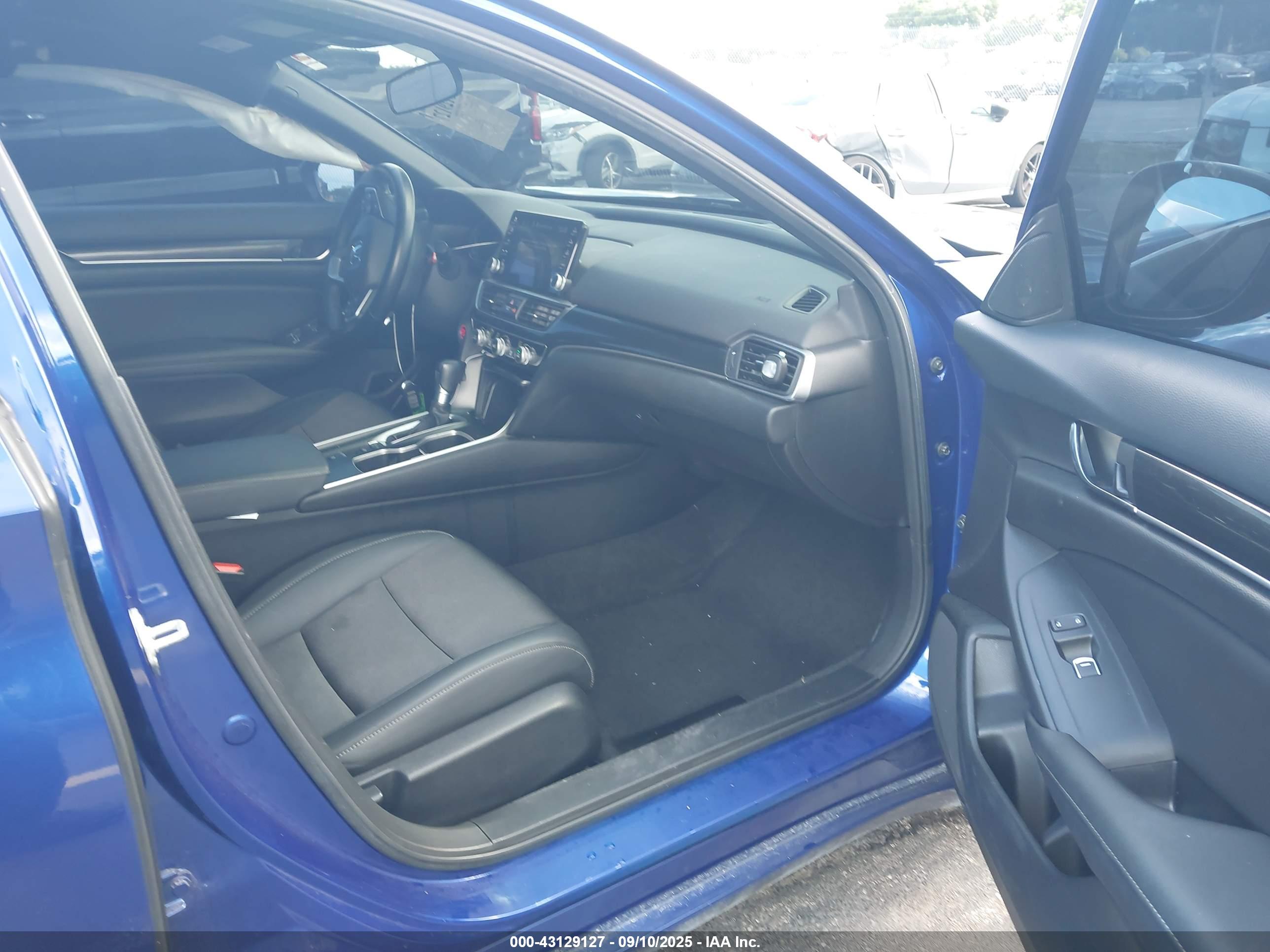HONDA ACCORD image 5