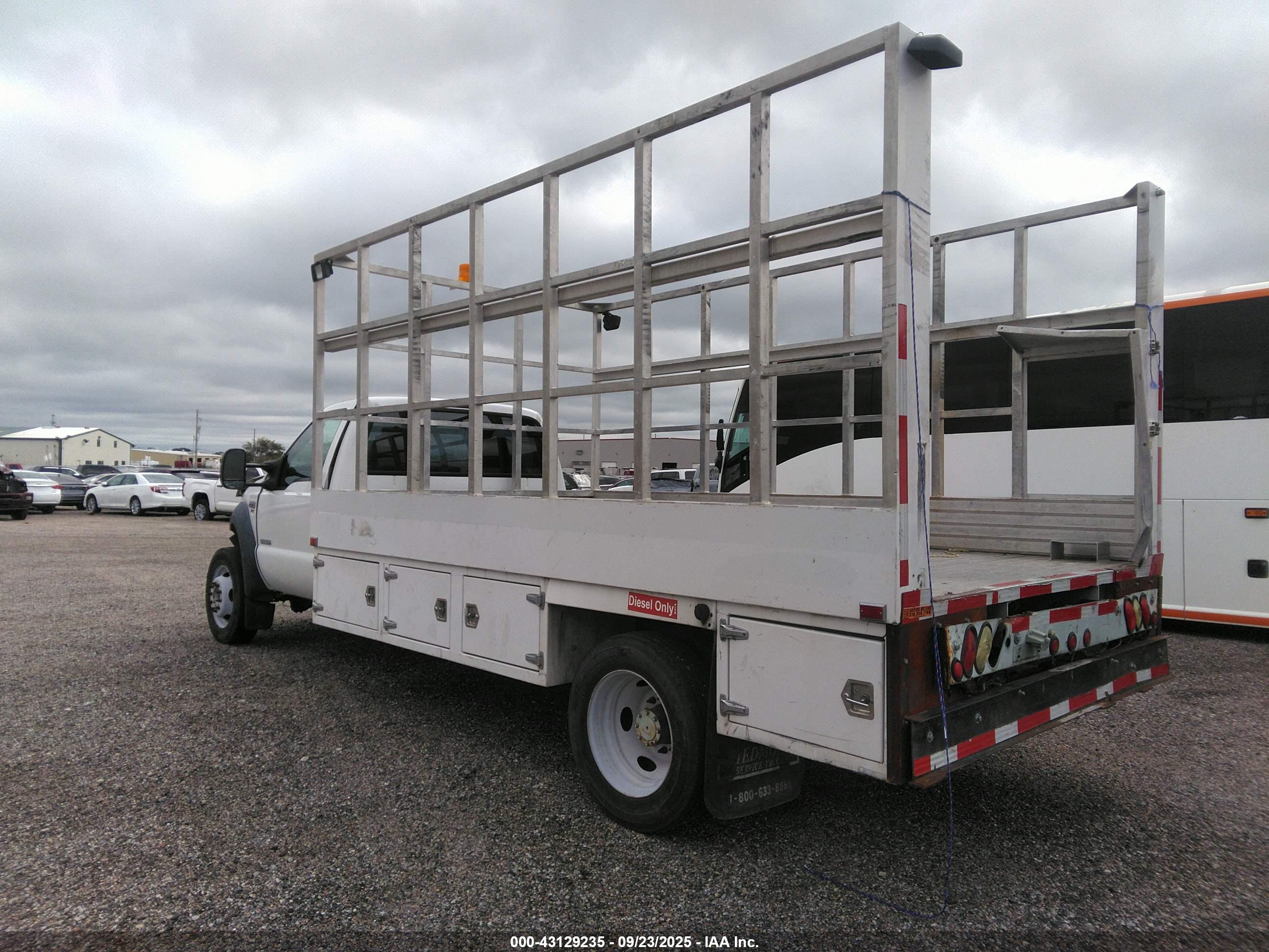 FORD F-450 image 3