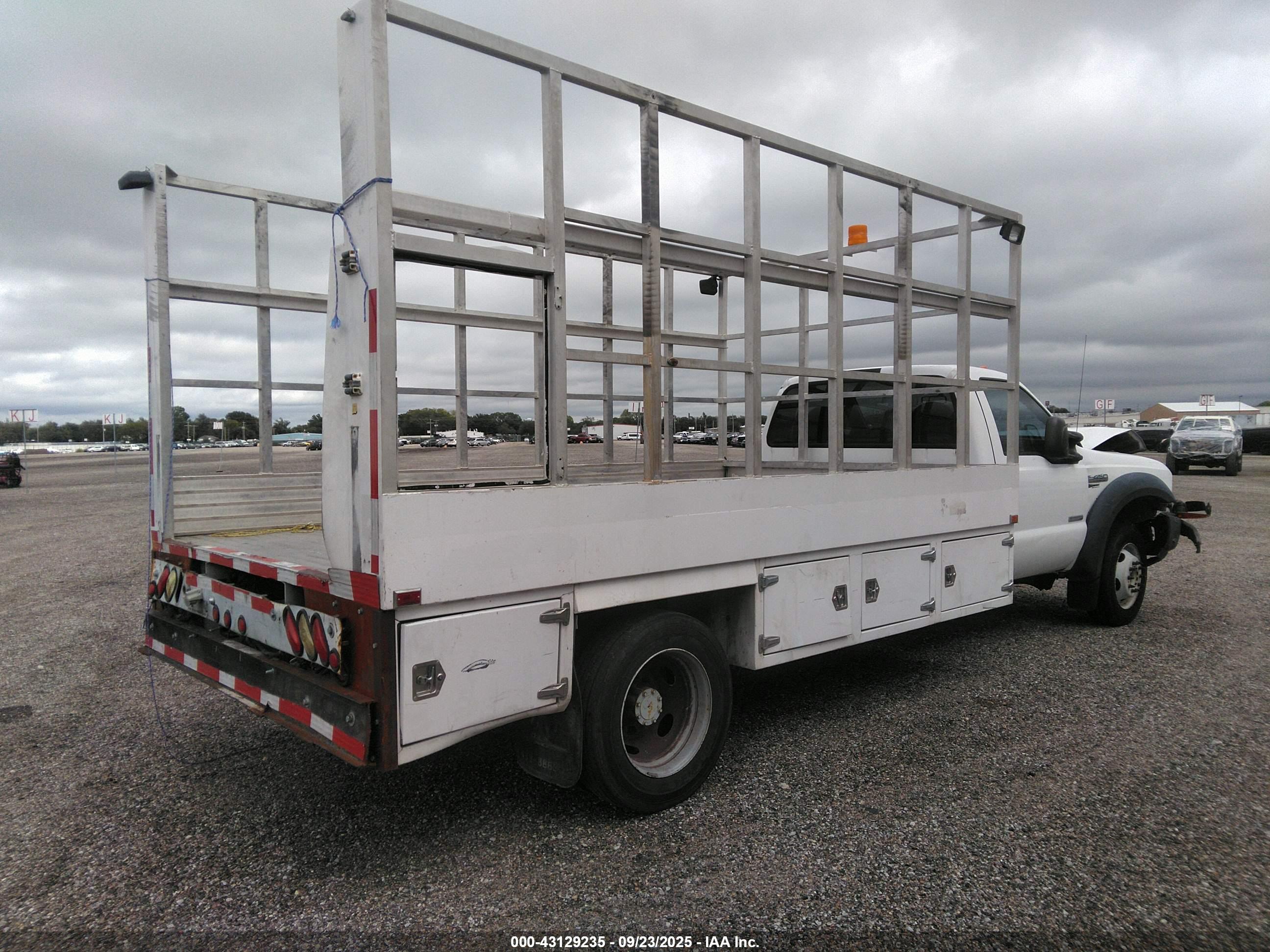 FORD F-450 image 4