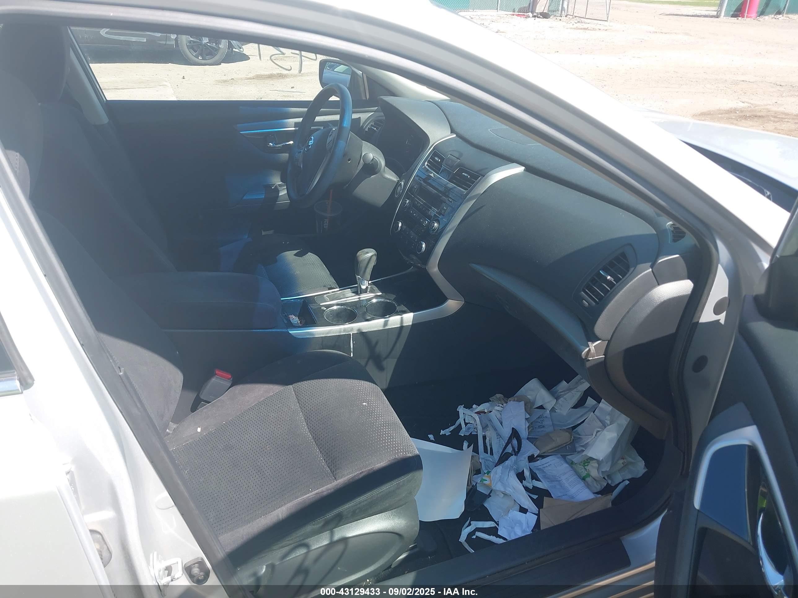NISSAN ALTIMA image 5