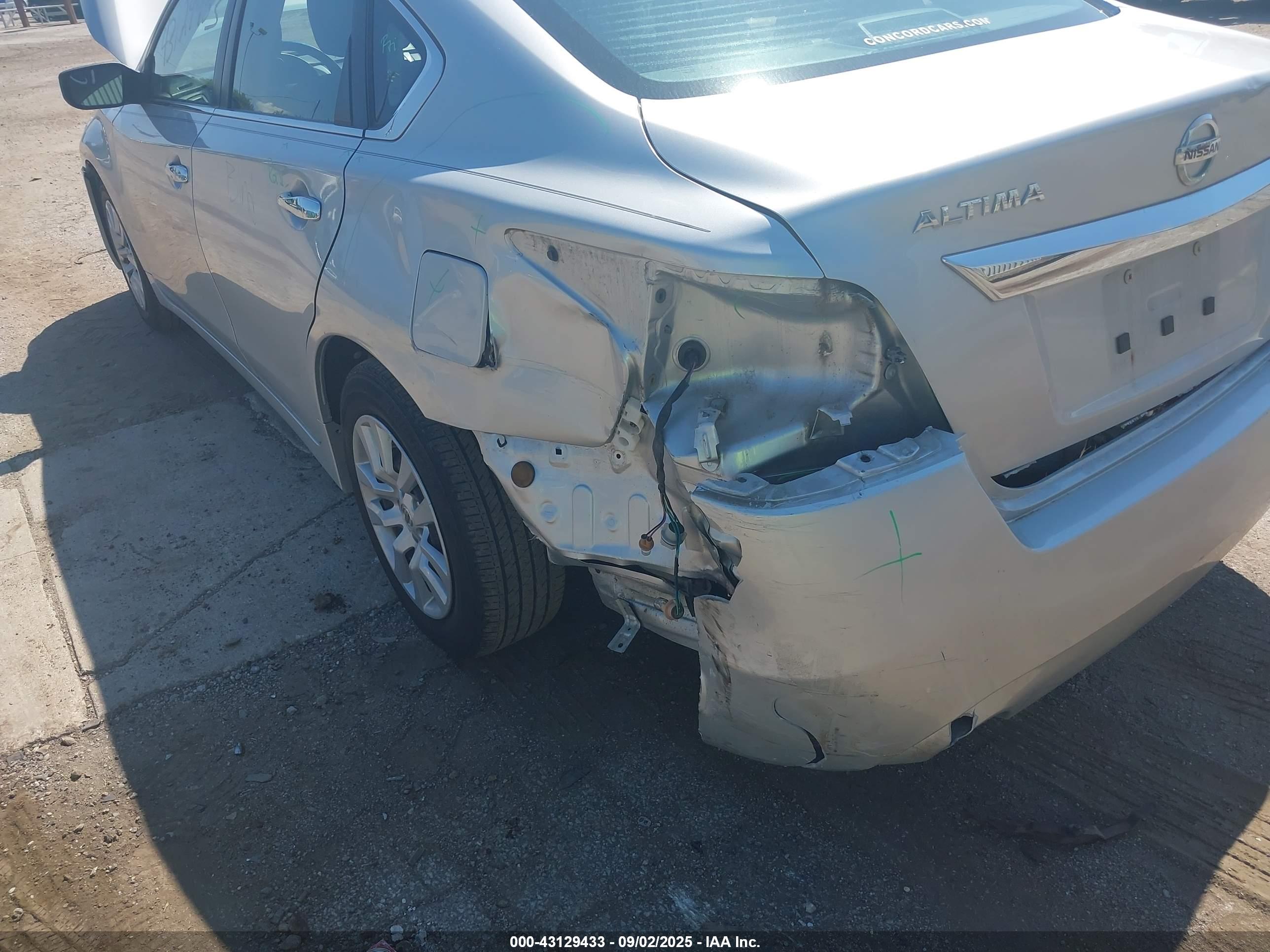 NISSAN ALTIMA image 6