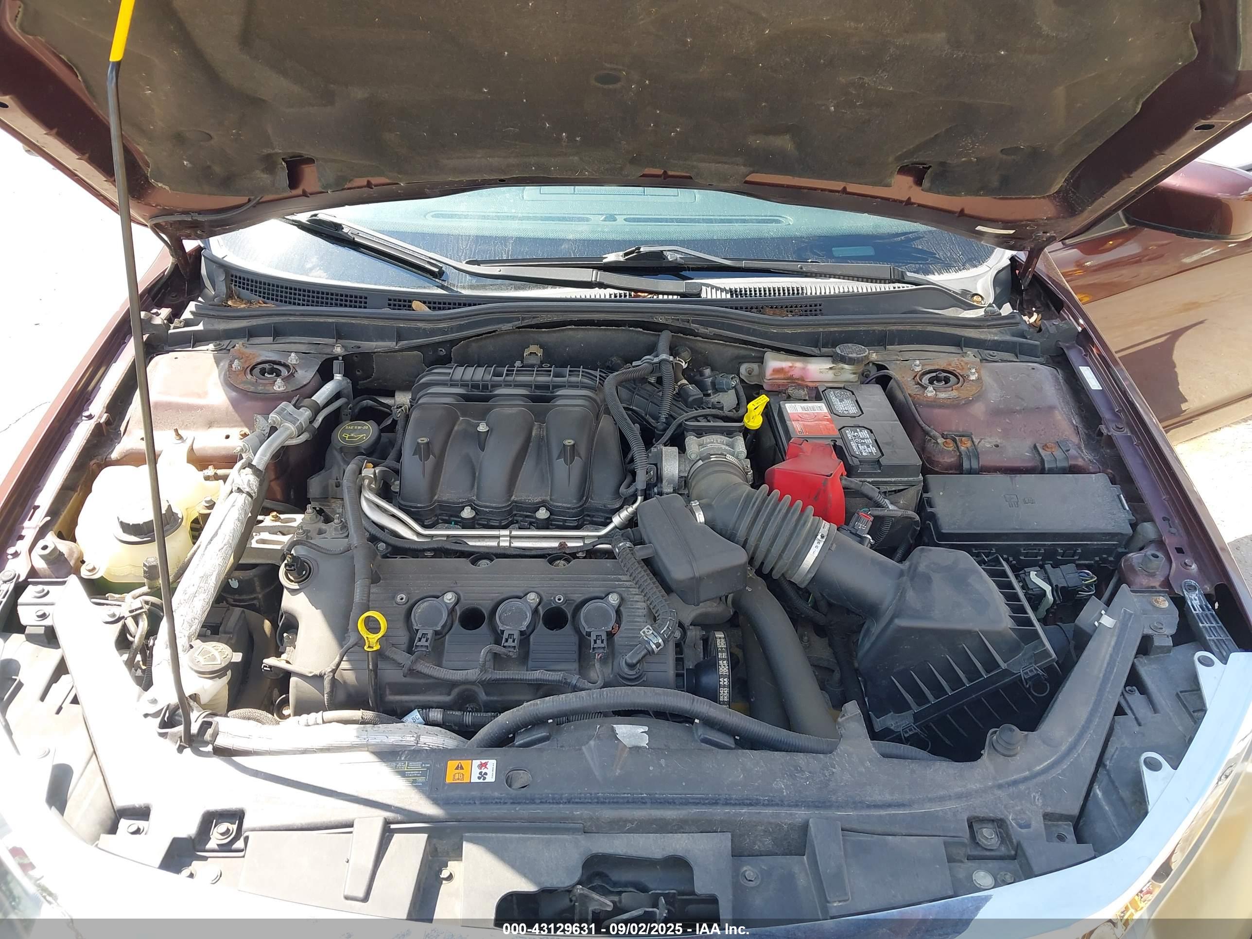 FORD FUSION image 10