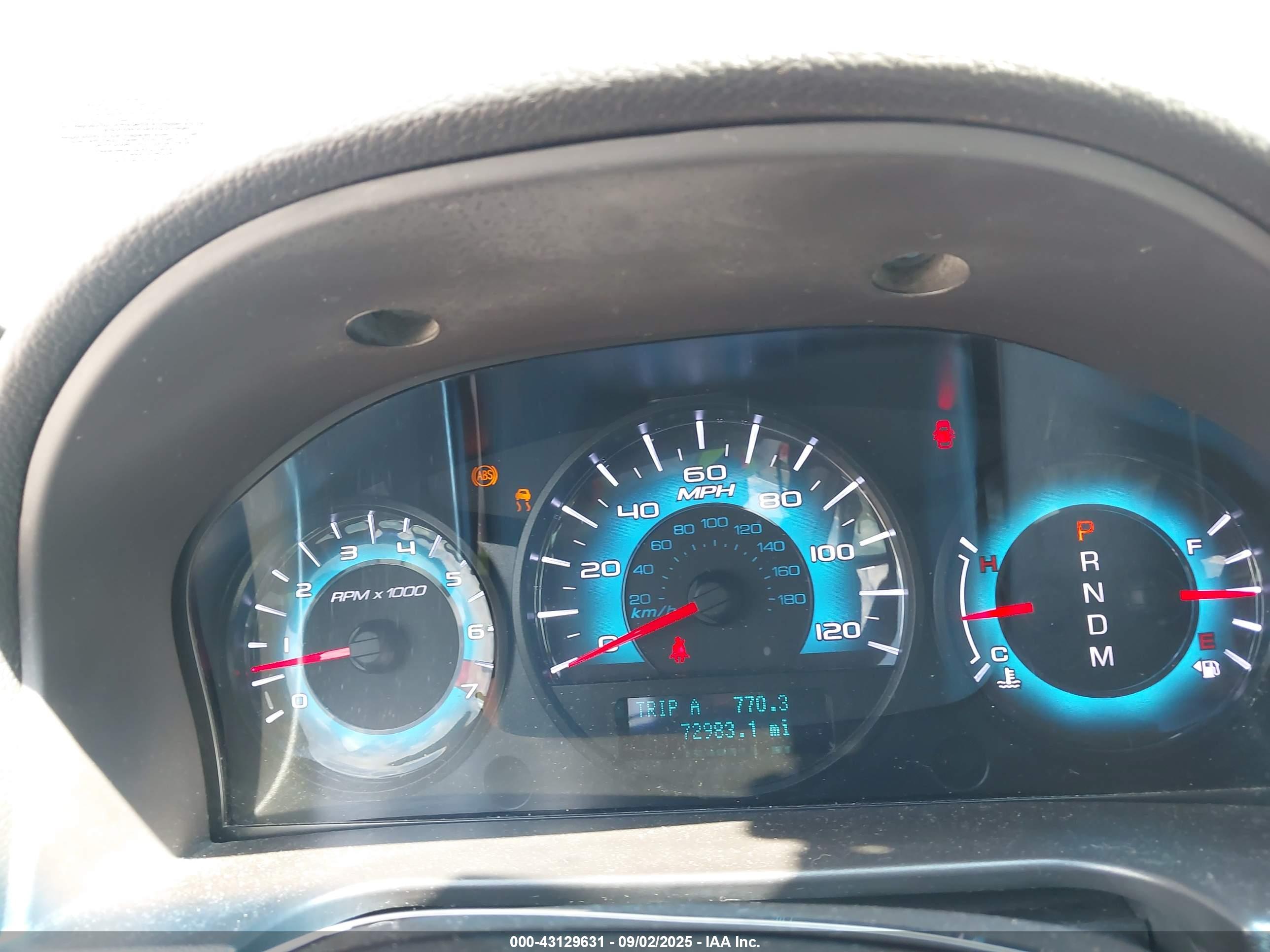 FORD FUSION image 7