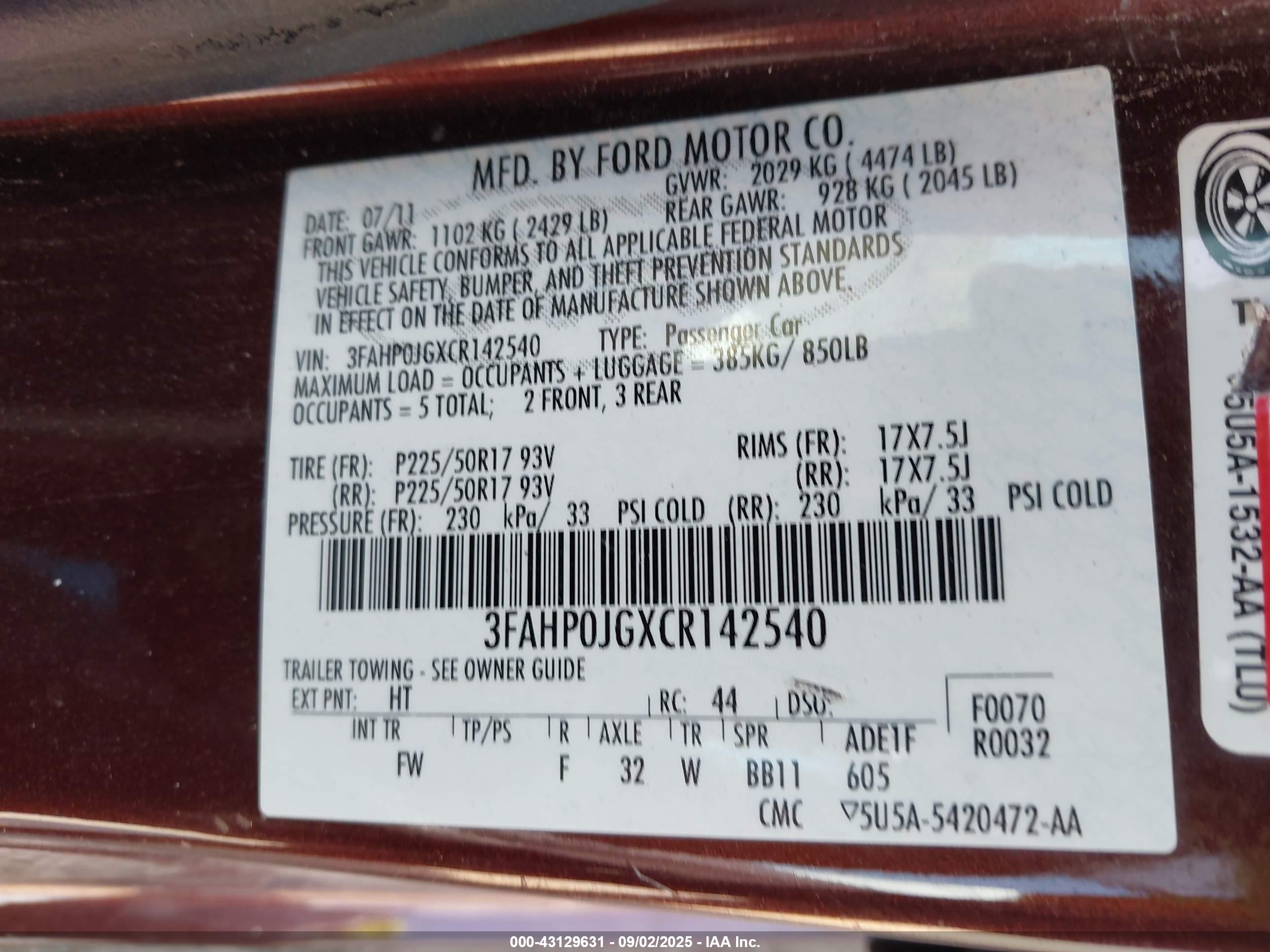 FORD FUSION image 9