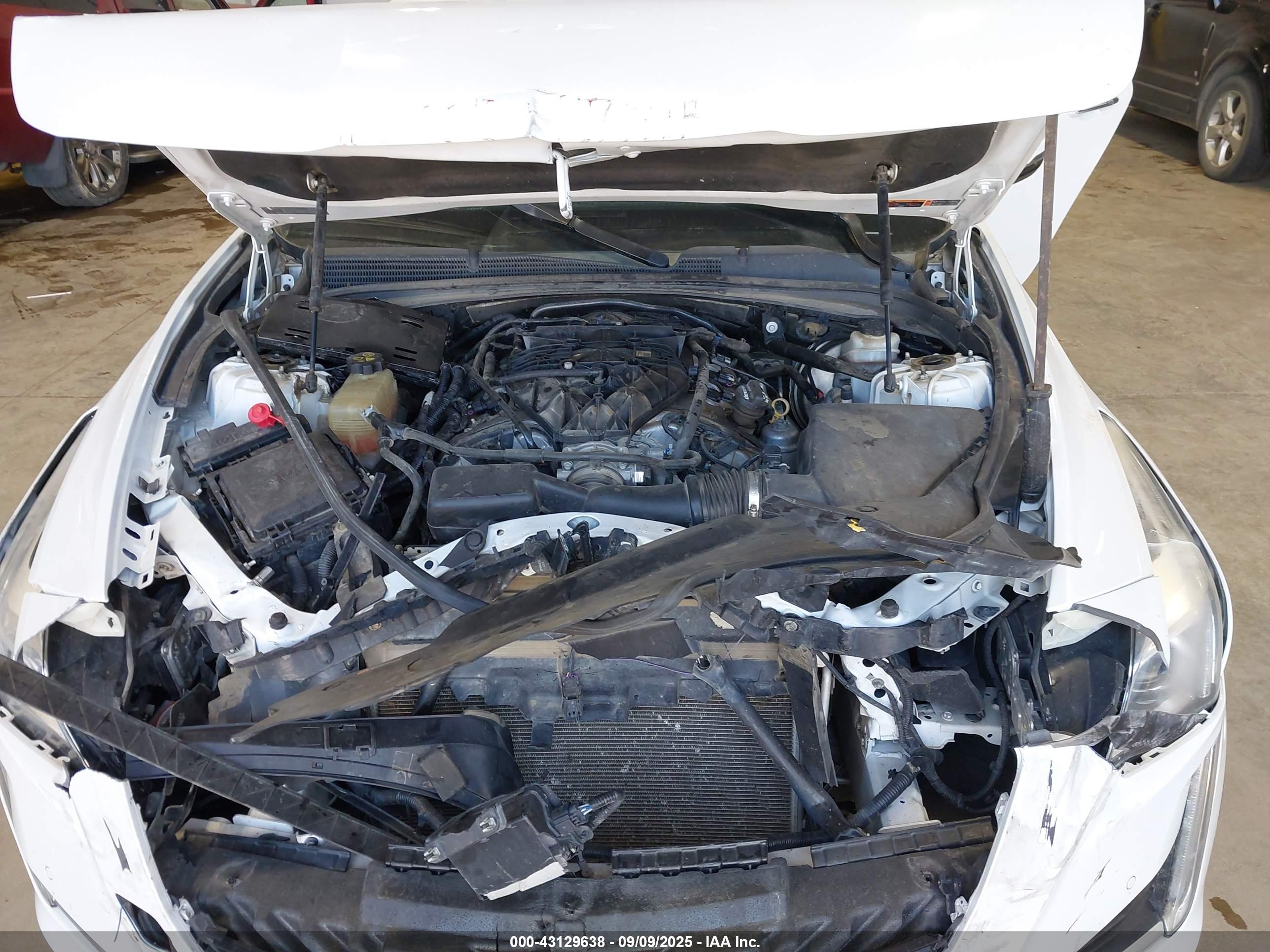 CADILLAC CTS image 10