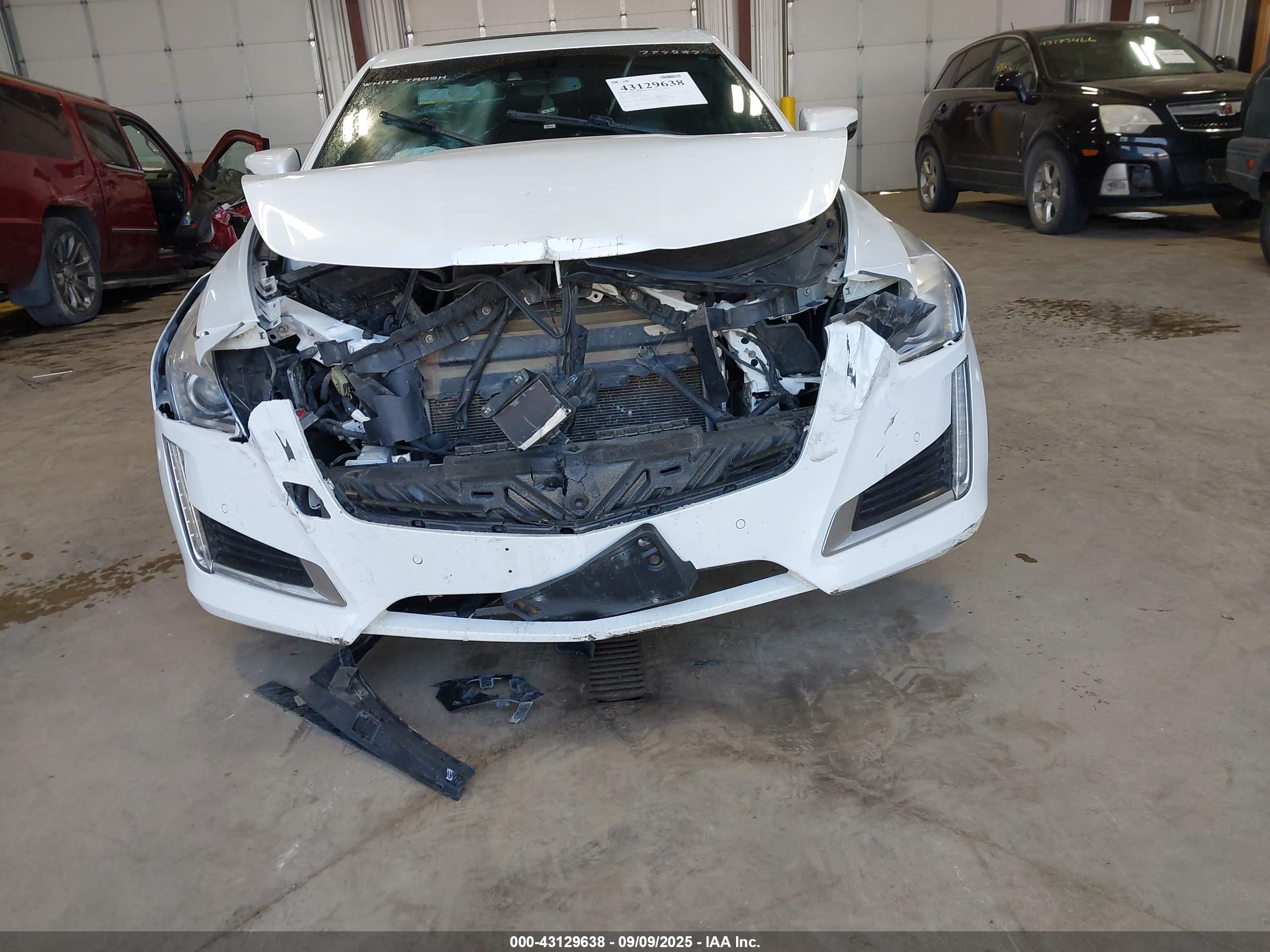 CADILLAC CTS image 6