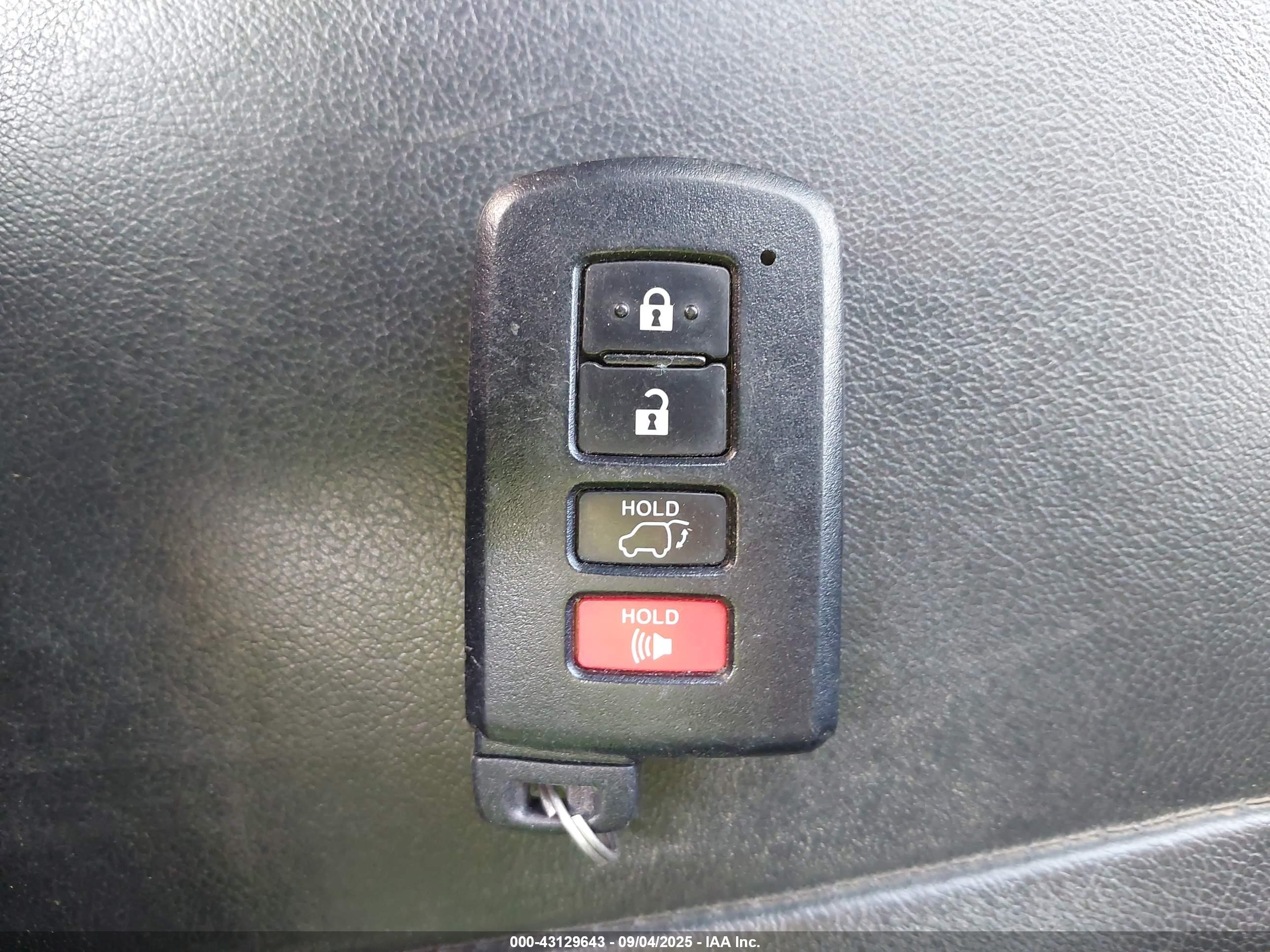 TOYOTA HIGHLANDER image 11