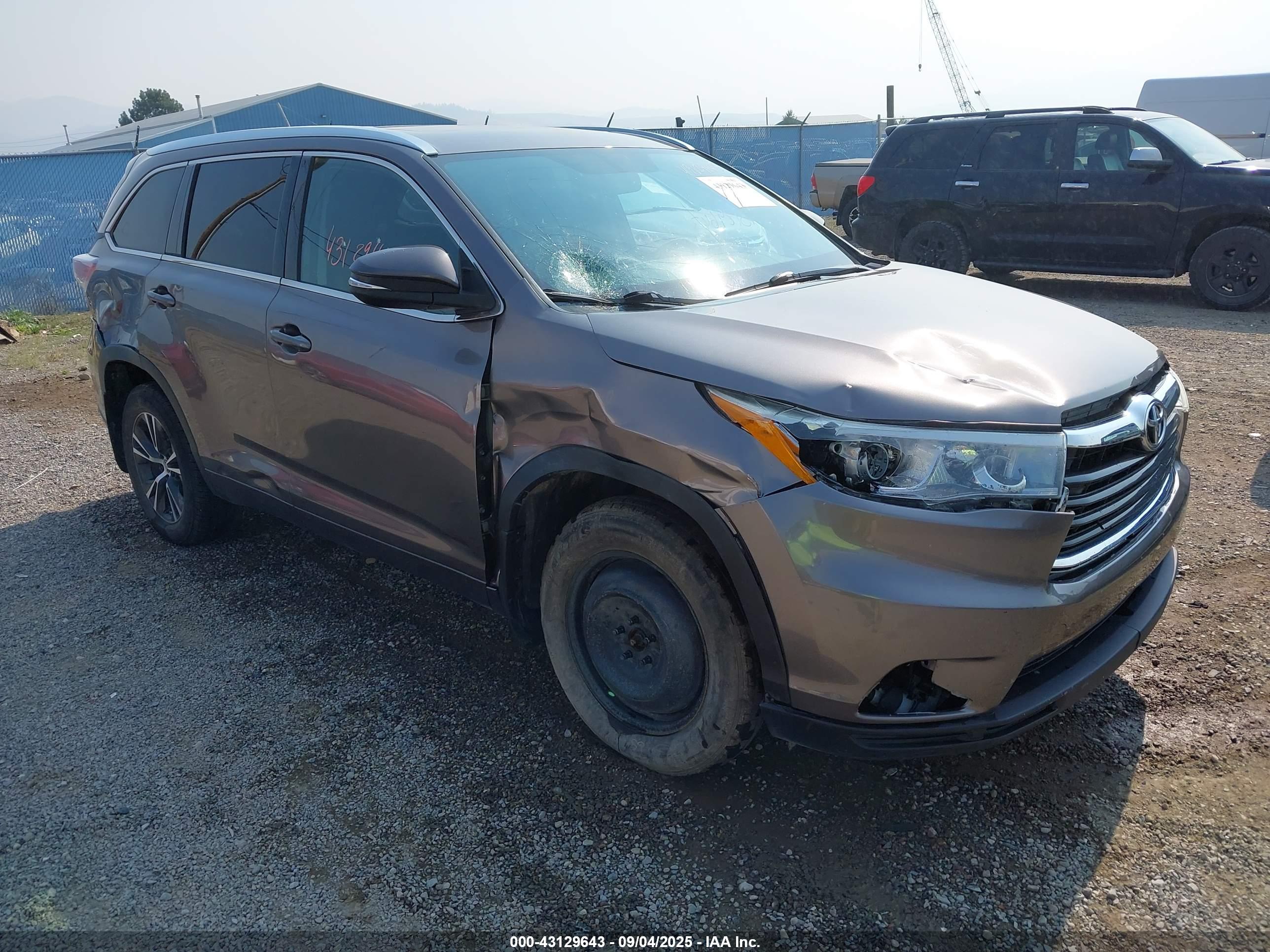 TOYOTA HIGHLANDER image 6