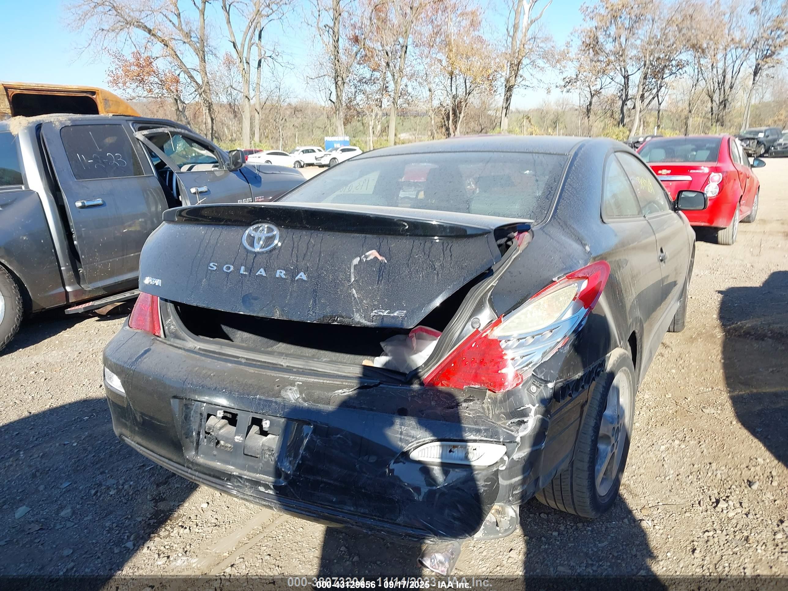 TOYOTA CAMRY image 4