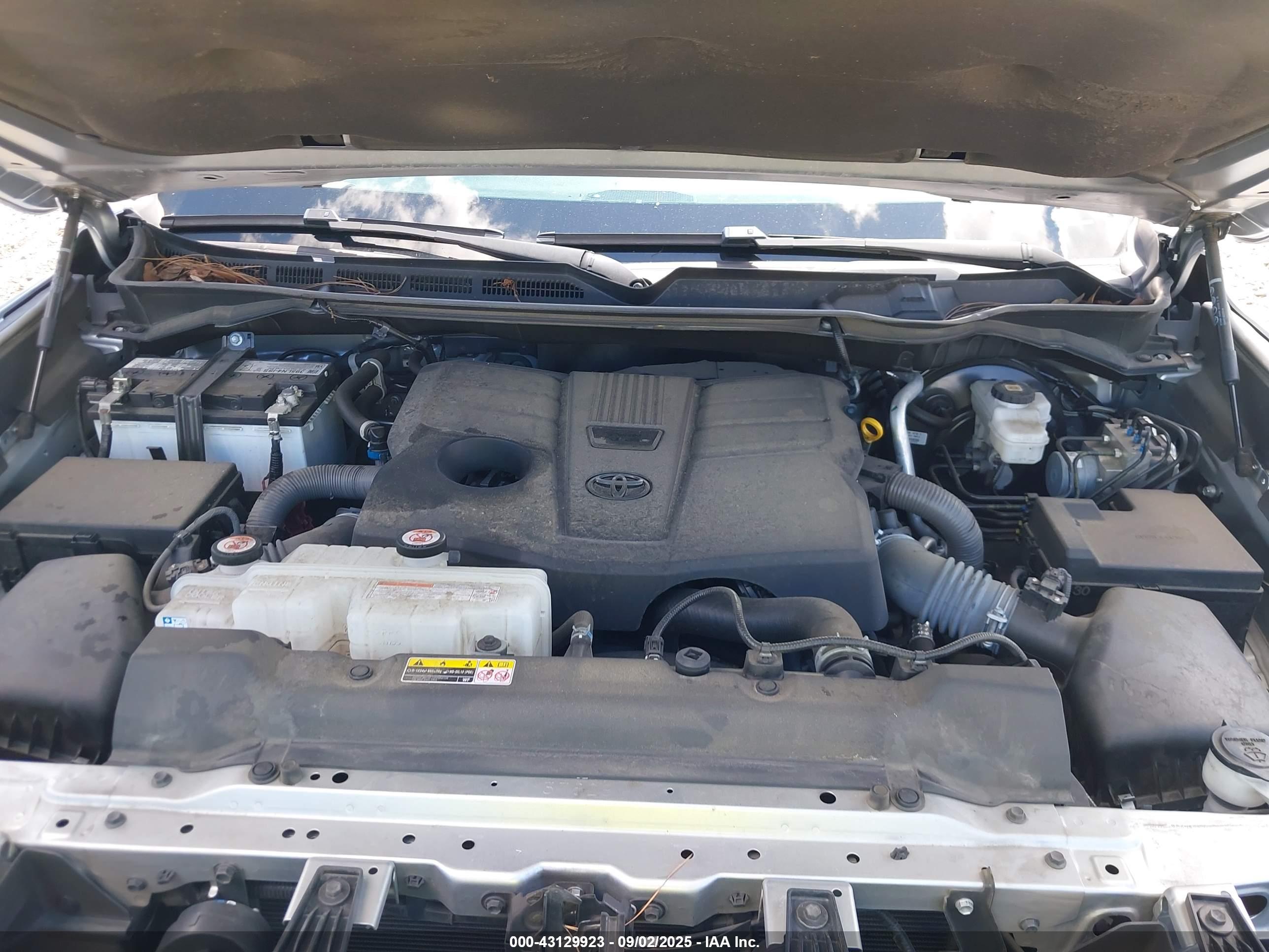 TOYOTA TUNDRA image 10