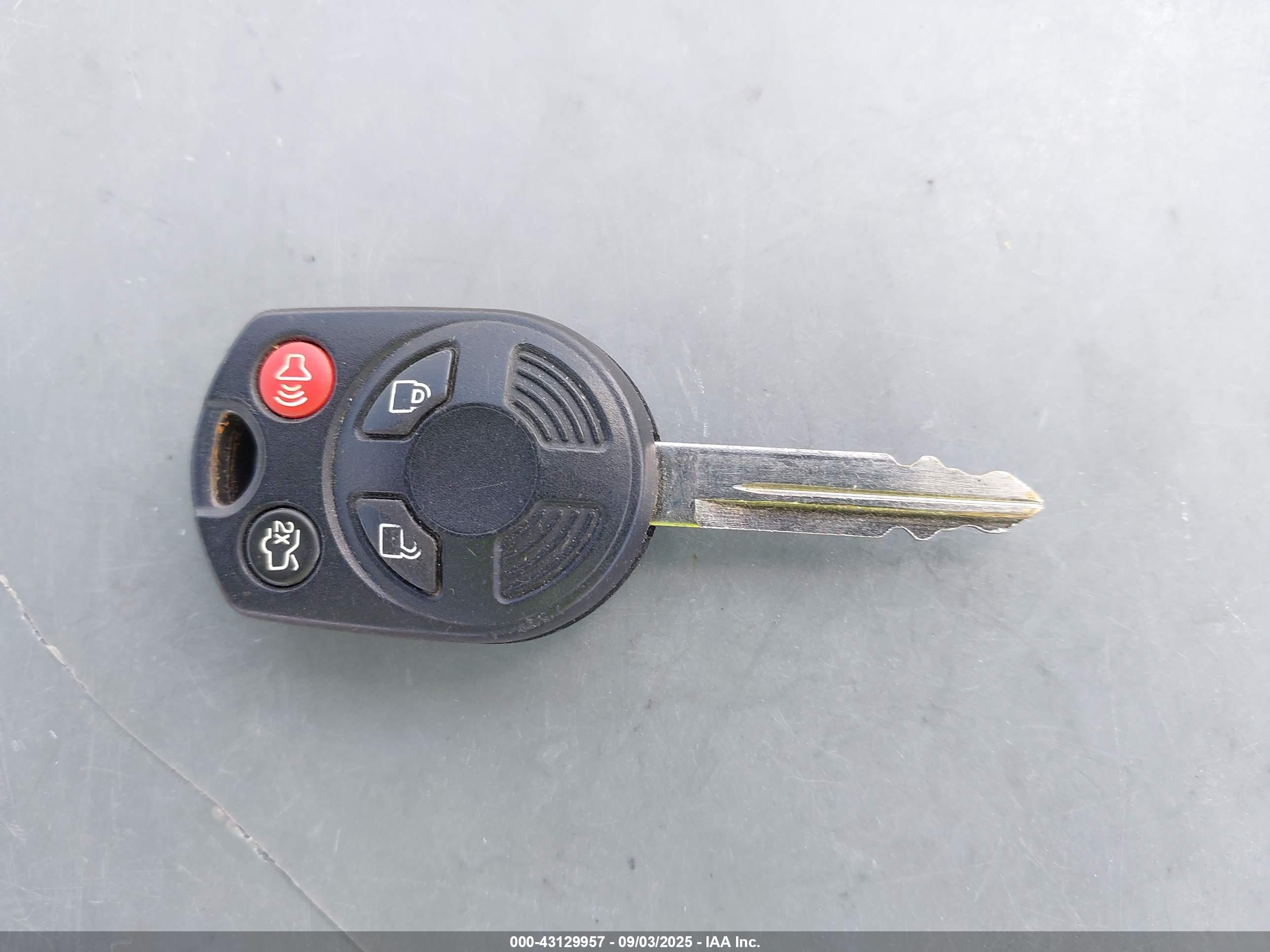 FORD ESCAPE image 11