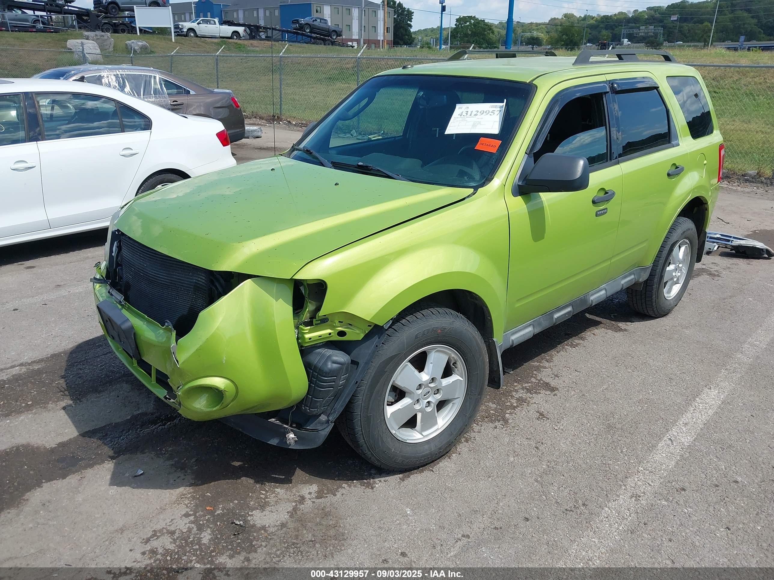 FORD ESCAPE image 2