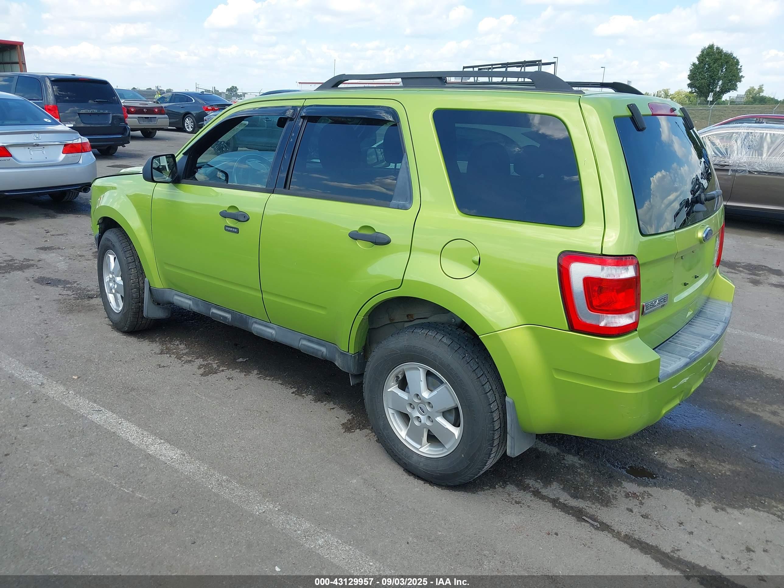FORD ESCAPE image 3