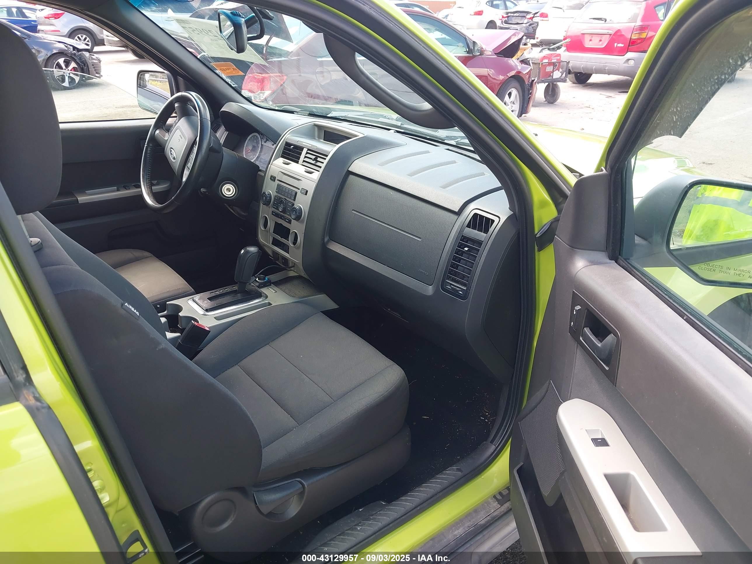 FORD ESCAPE image 5