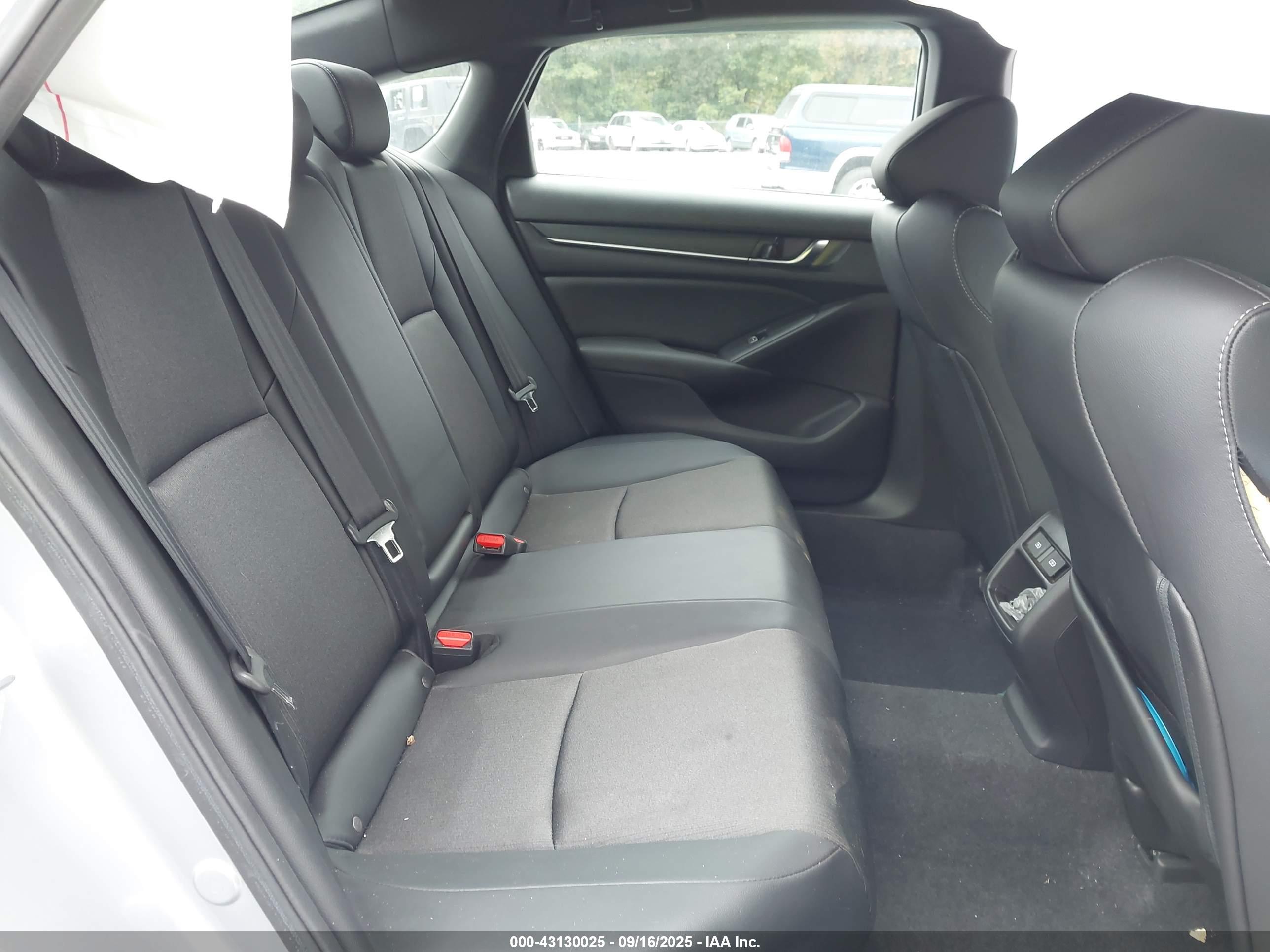 HONDA ACCORD image 8
