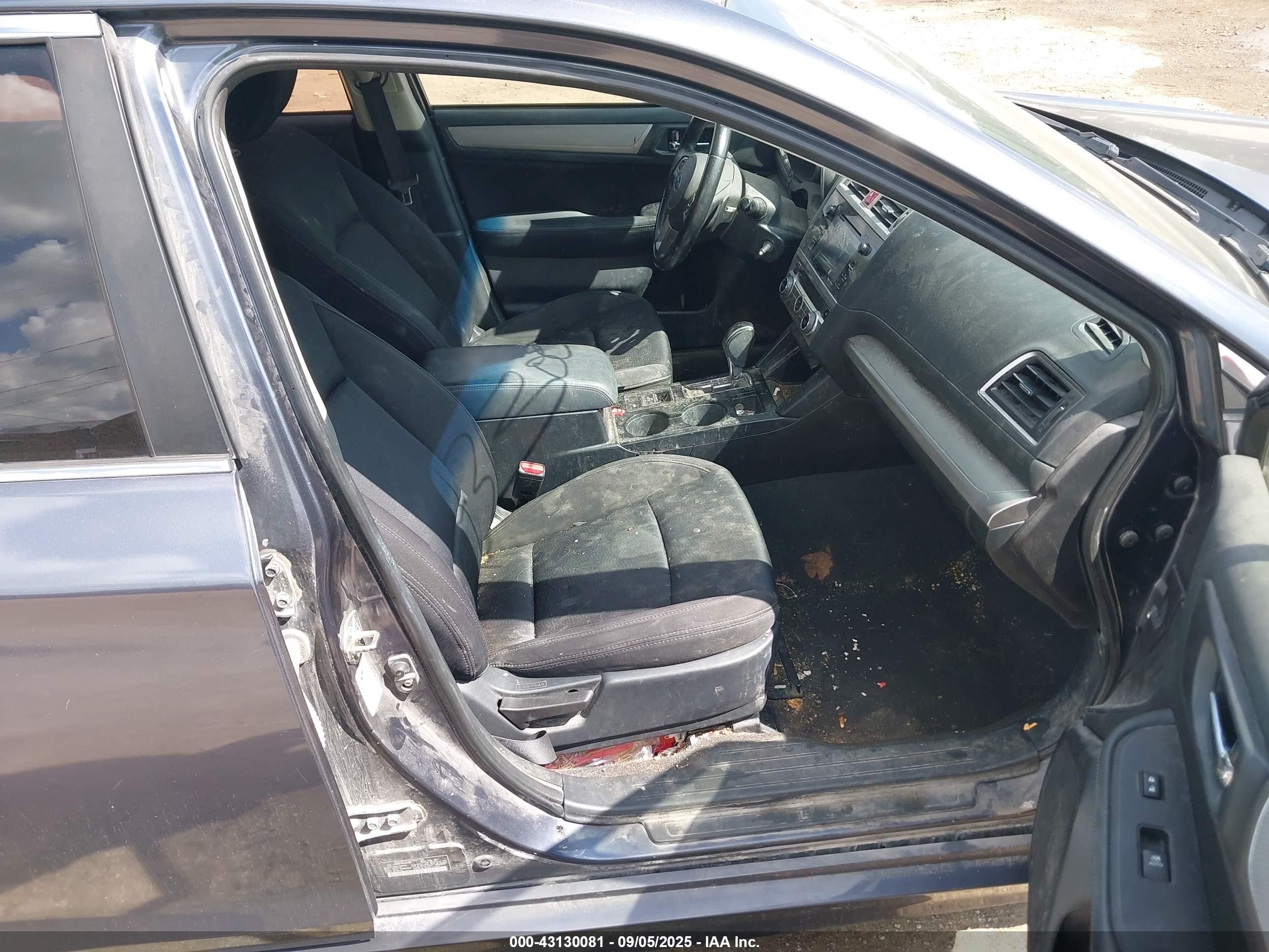 SUBARU LEGACY image 5
