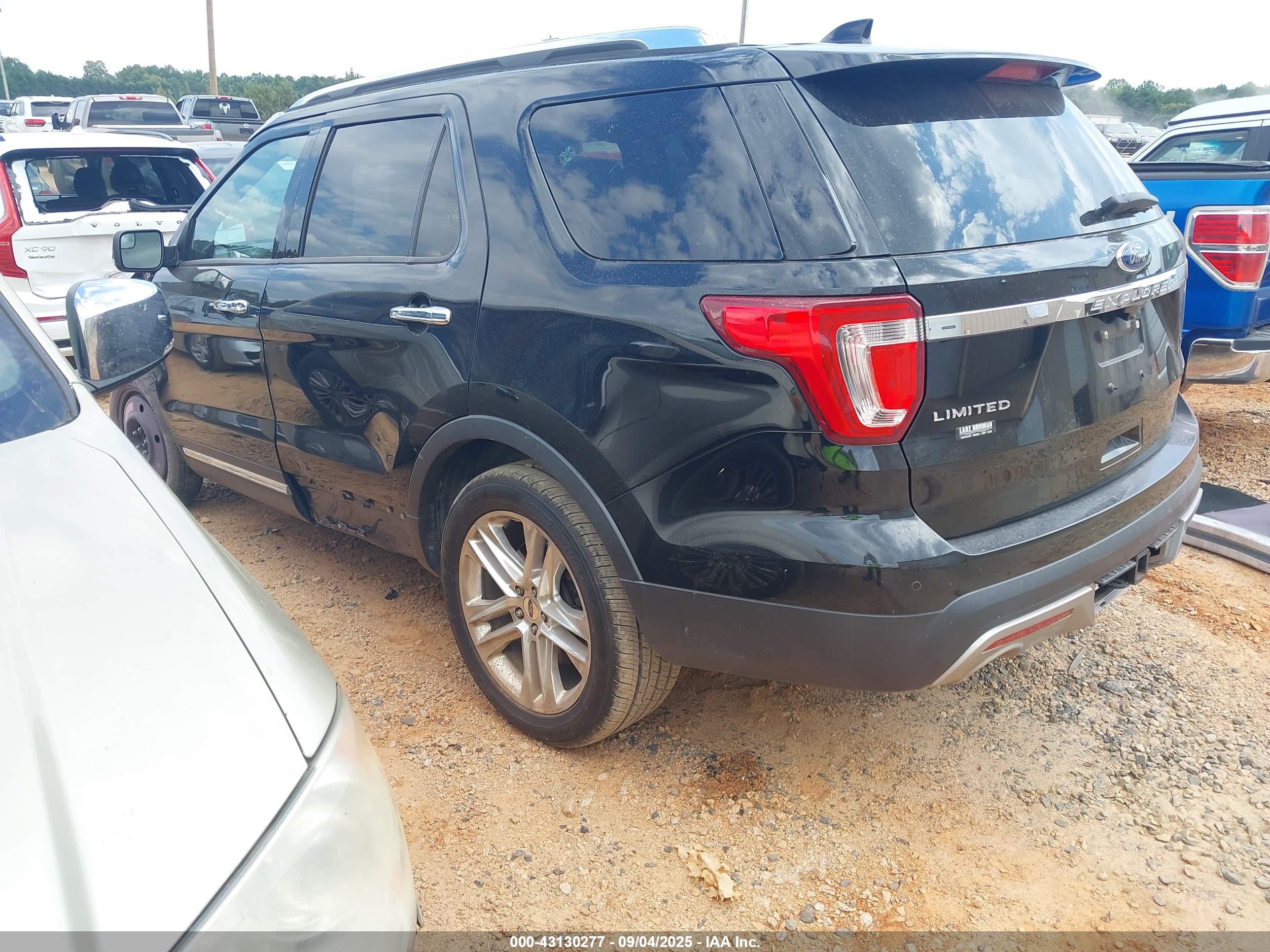 FORD EXPLORER image 3