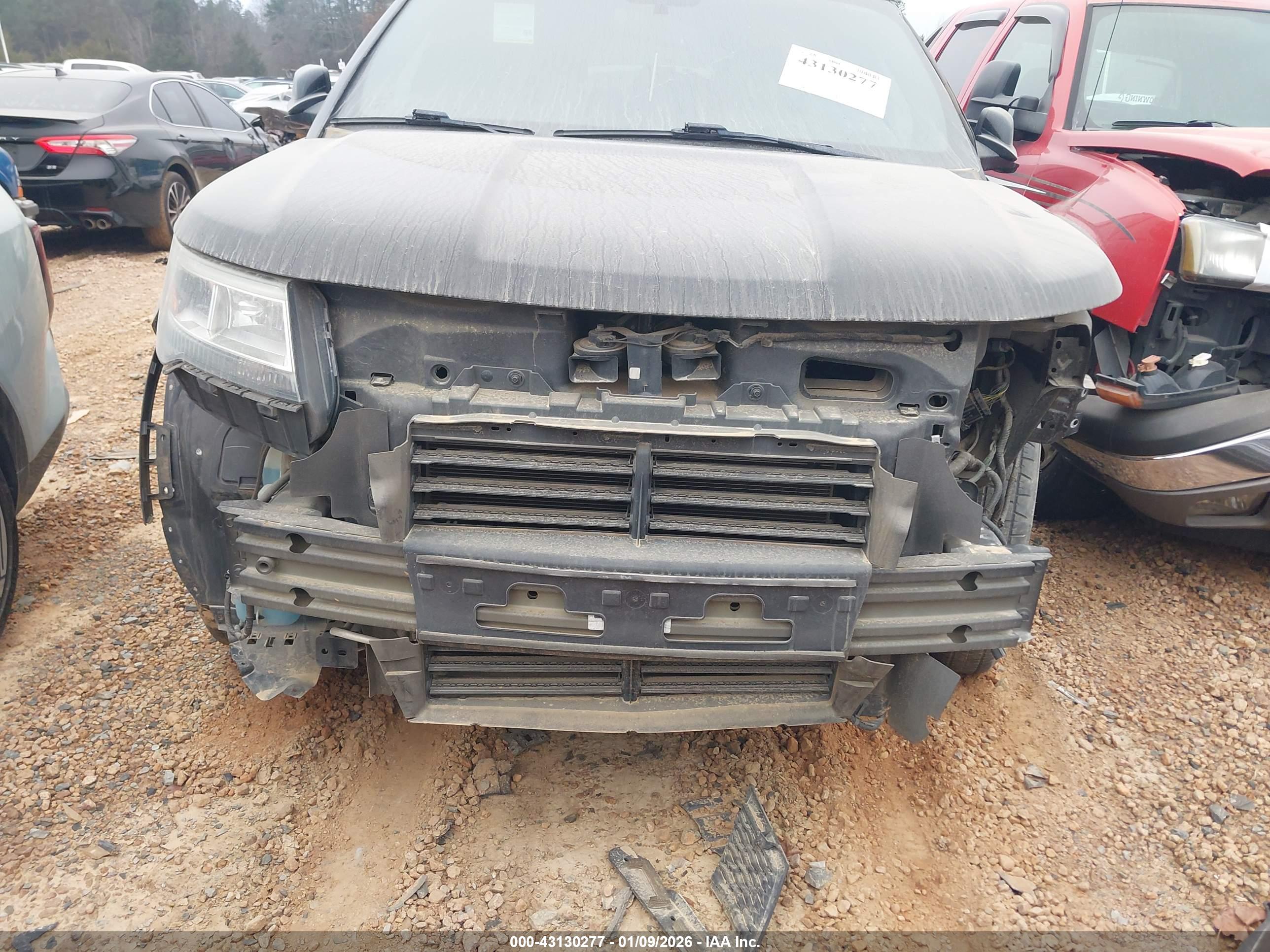 FORD EXPLORER image 6