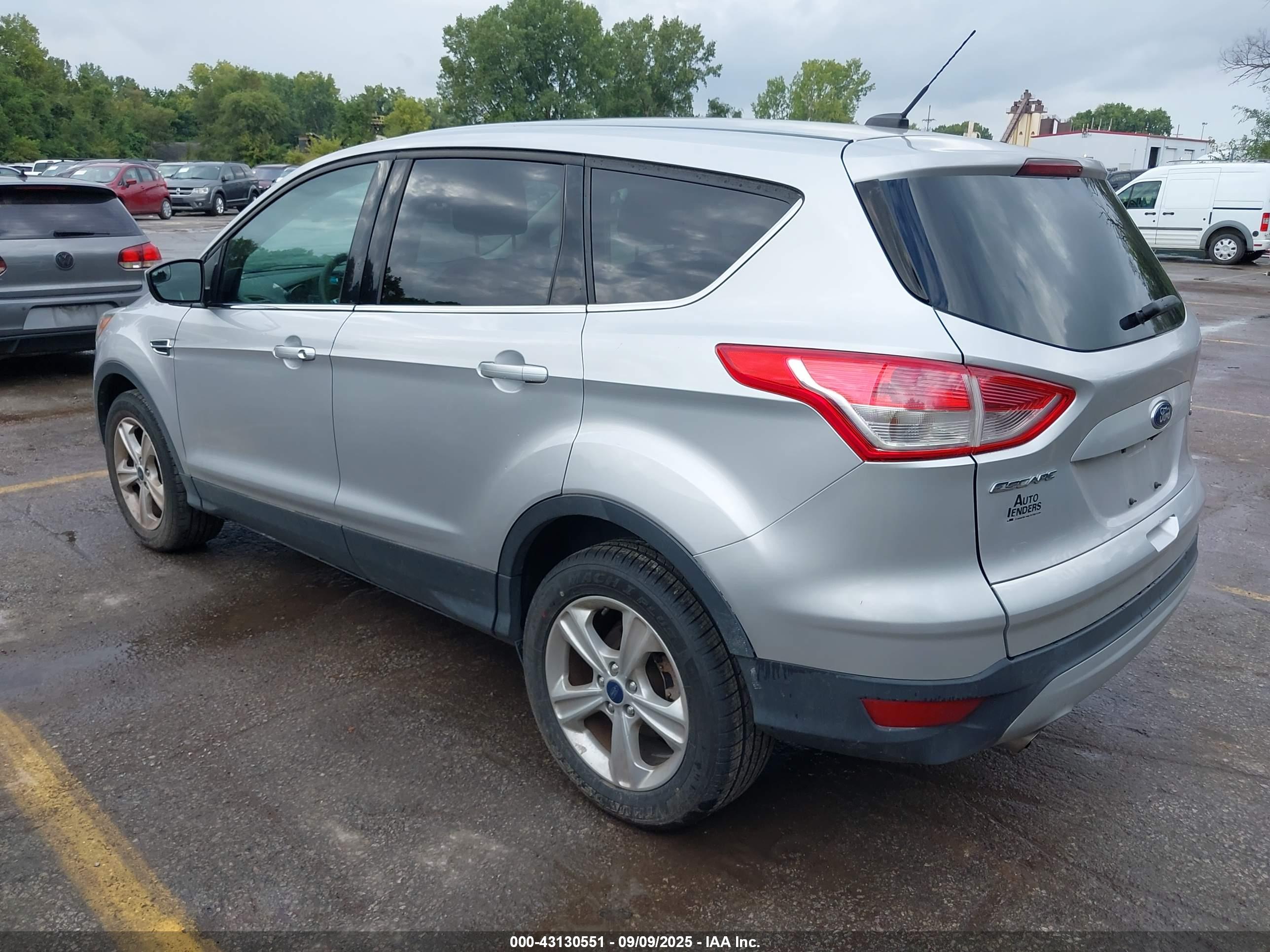 FORD ESCAPE image 3