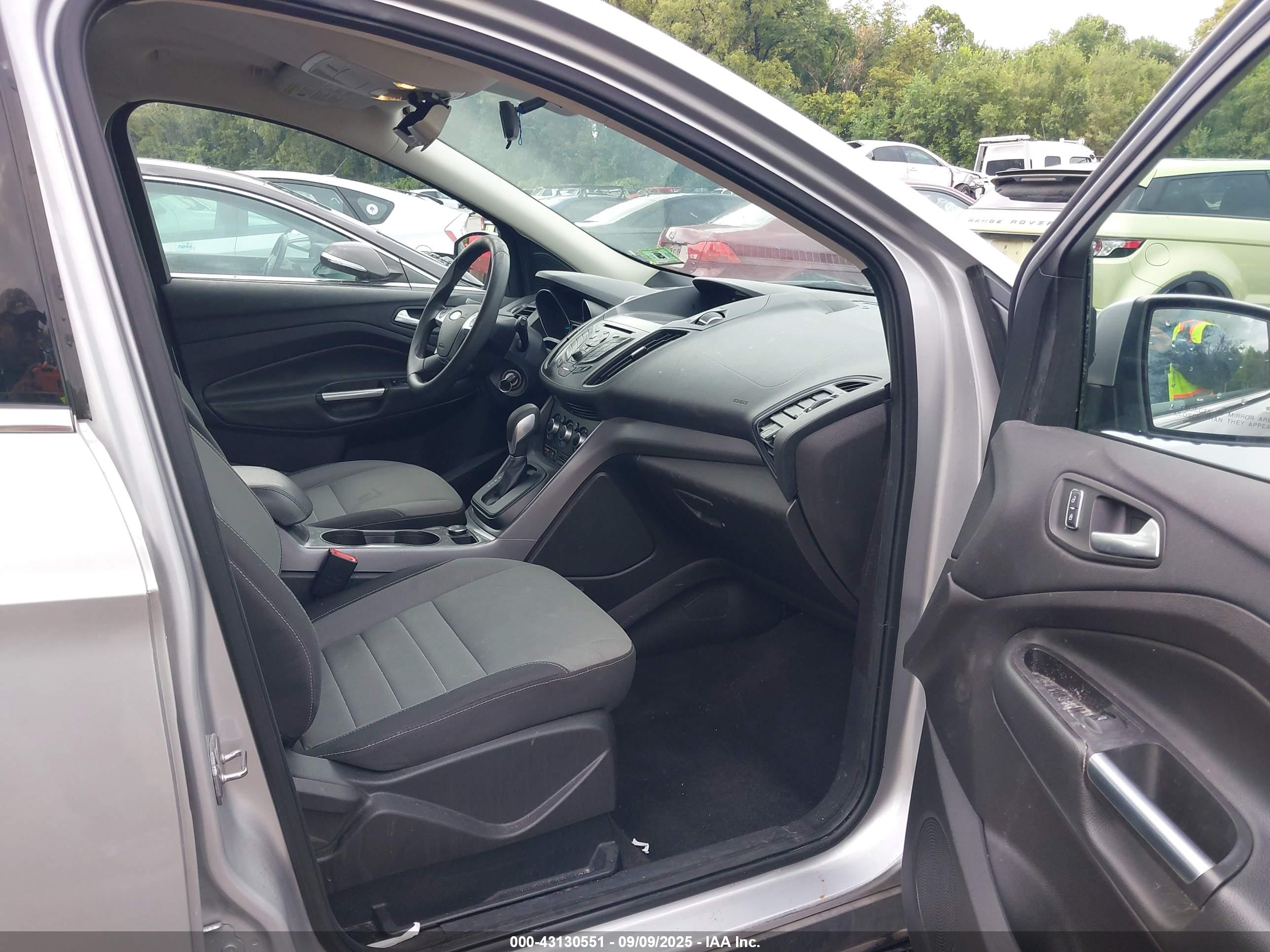 FORD ESCAPE image 5