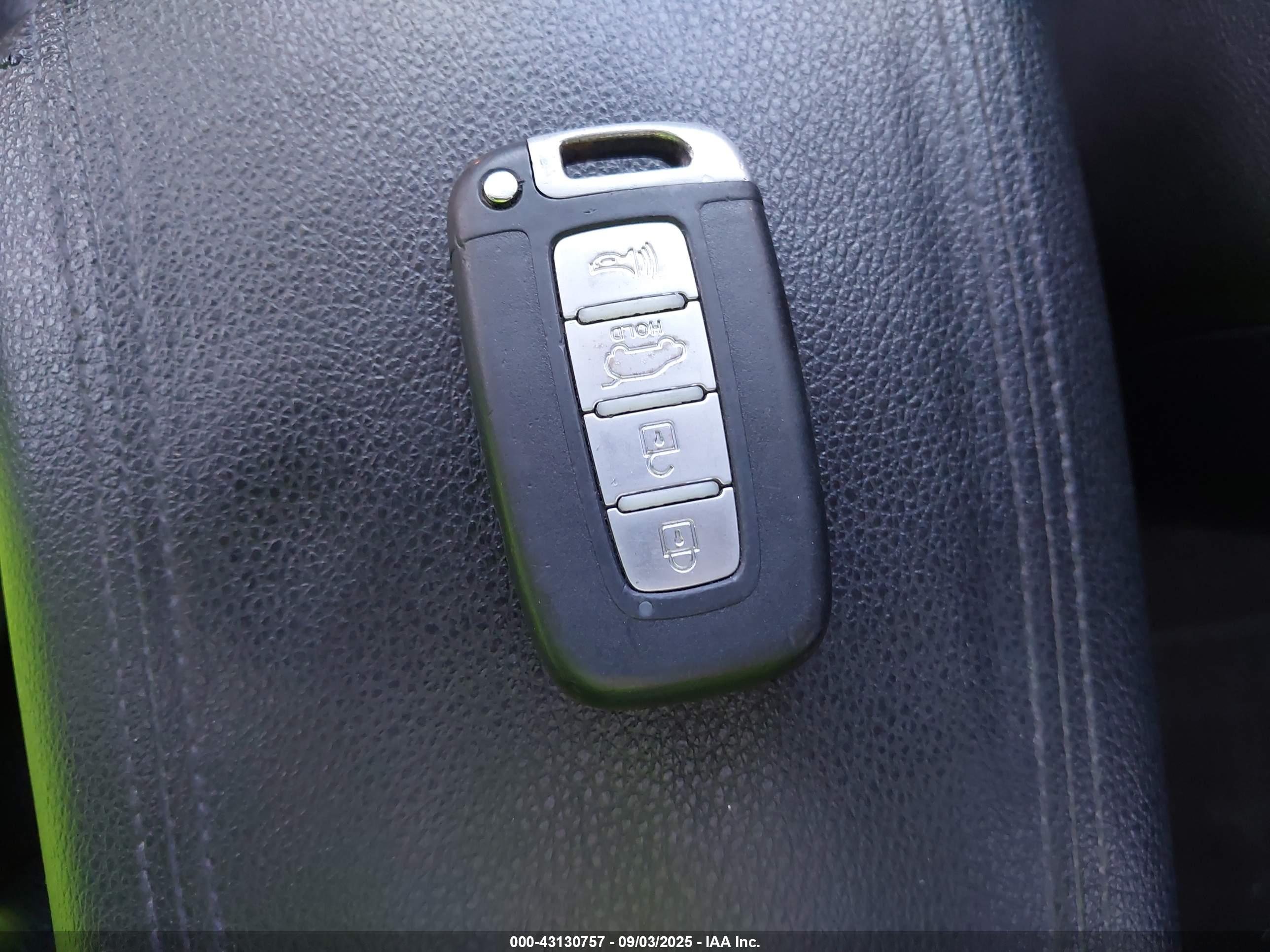 KIA SPORTAGE image 11