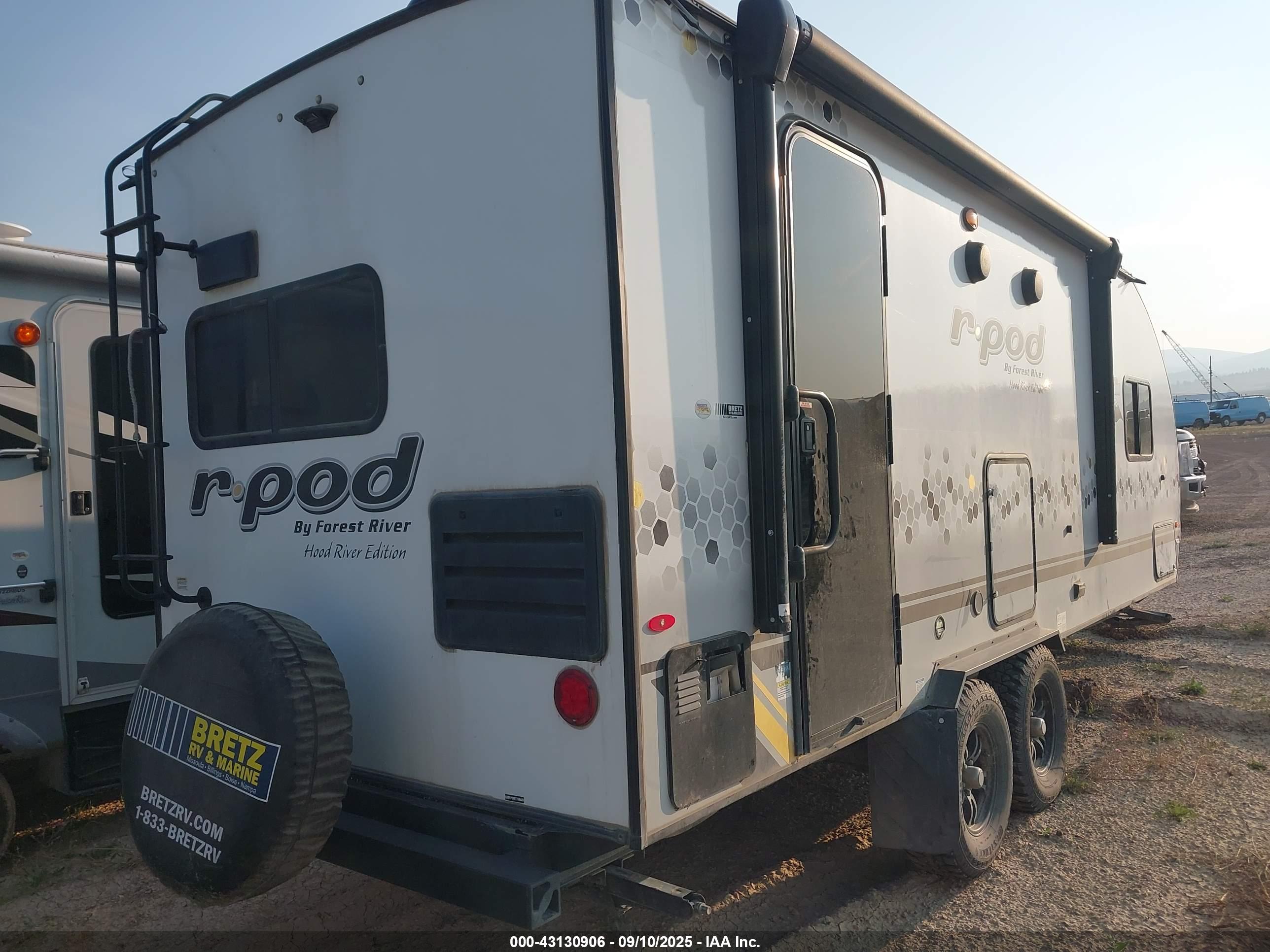 R-POD TRAVEL image 4