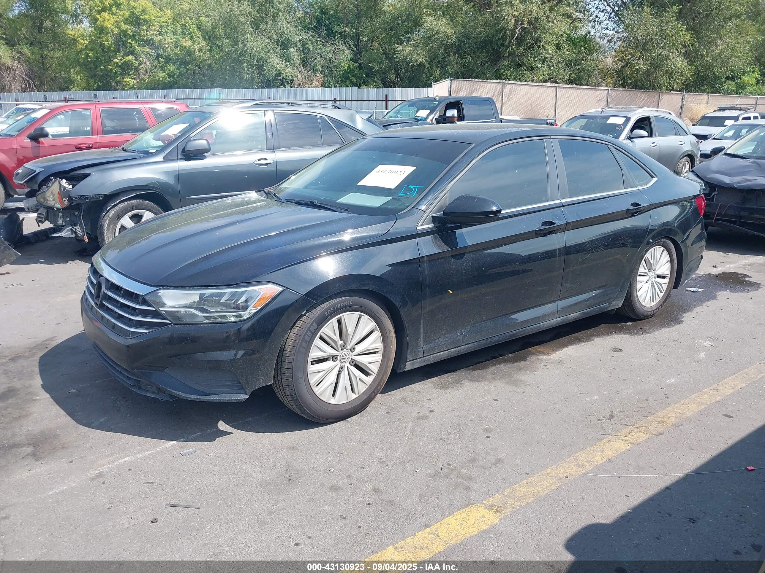 VOLKSWAGEN JETTA image 2
