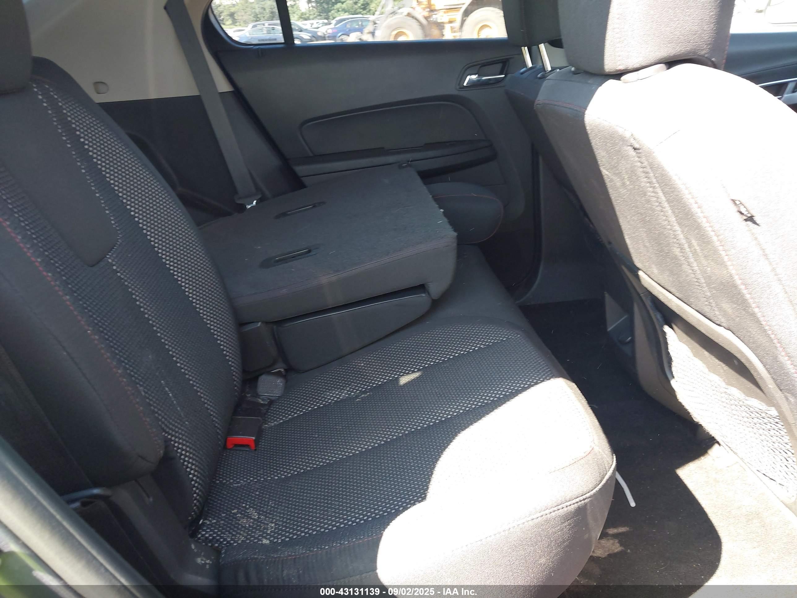 CHEVROLET EQUINOX image 8