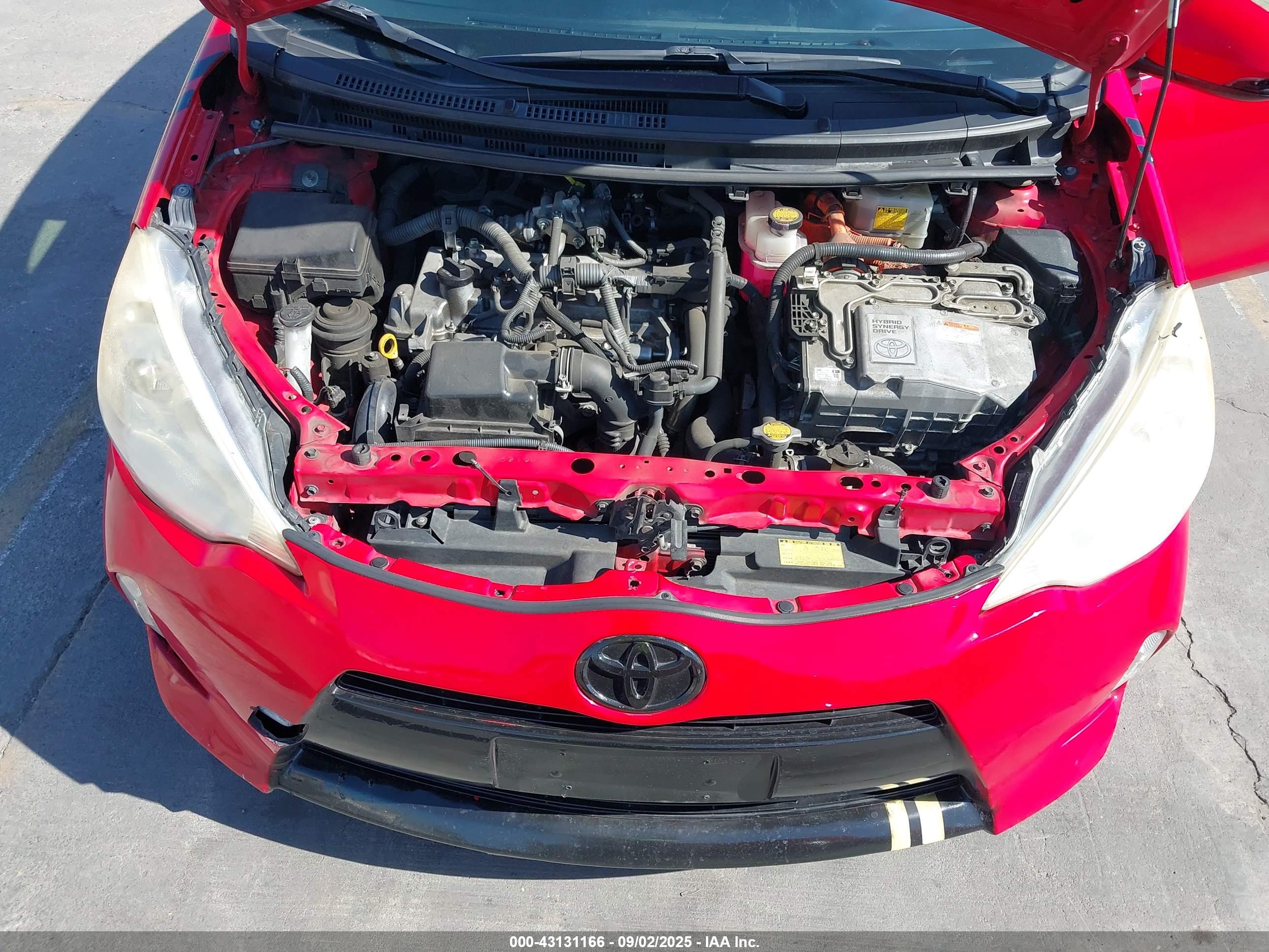 TOYOTA PRIUS image 10