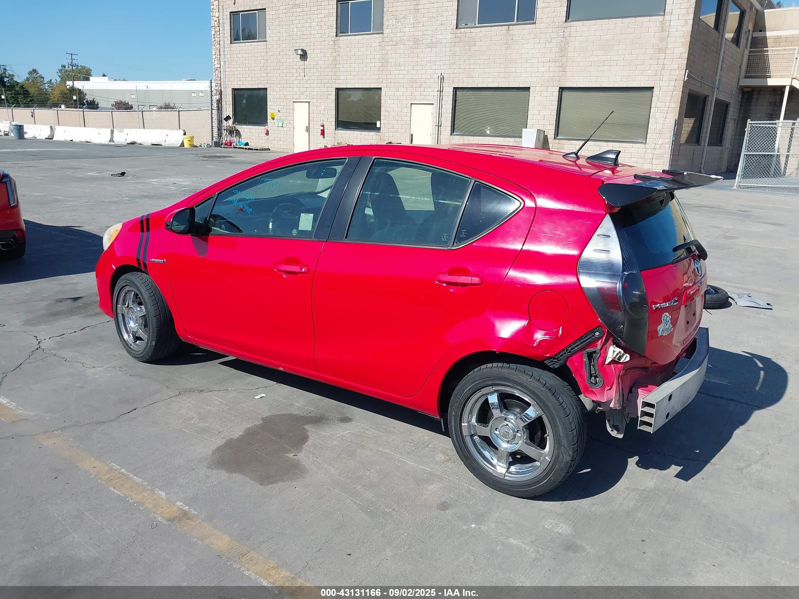 TOYOTA PRIUS image 3