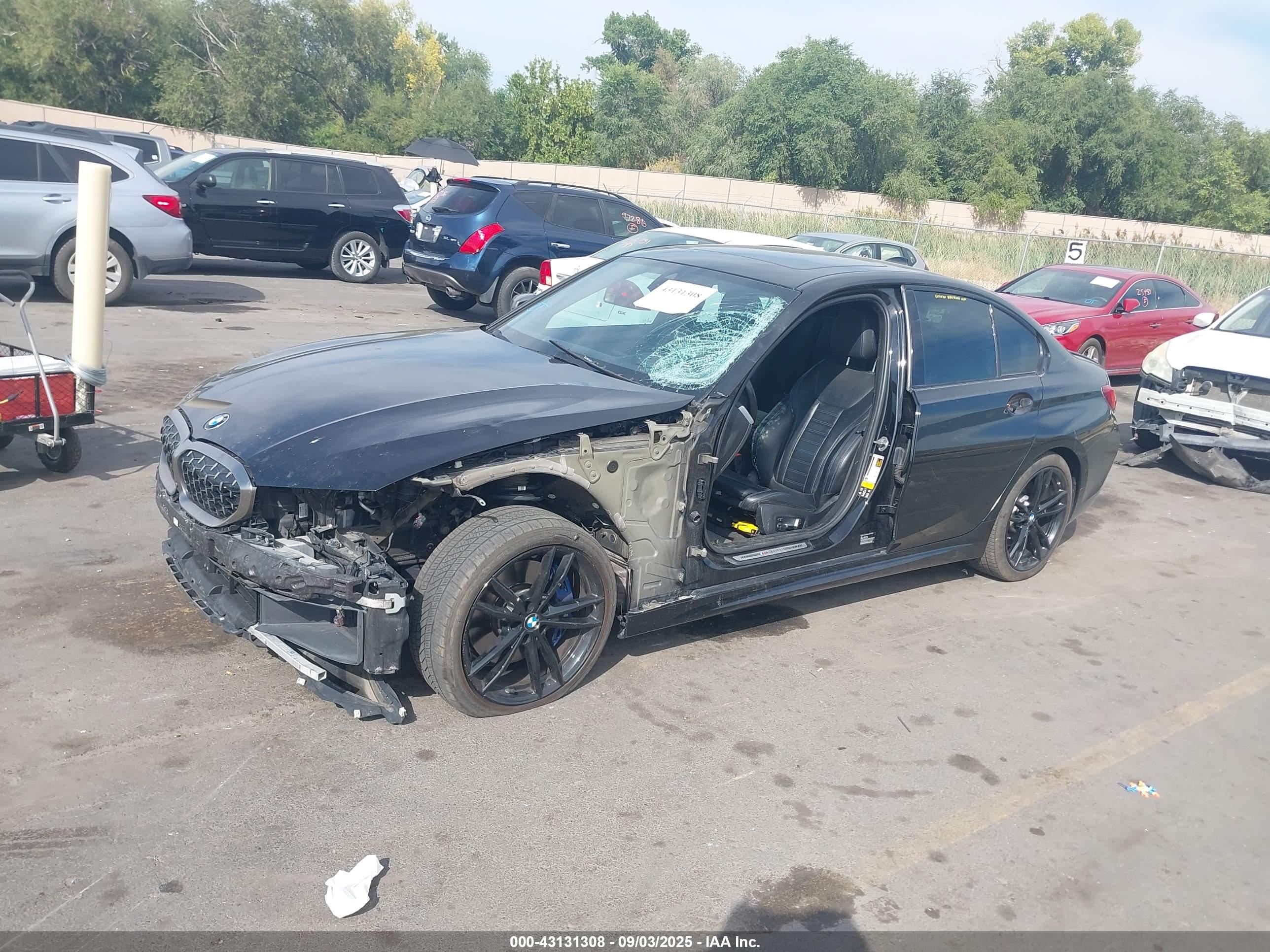 BMW 3 image 2
