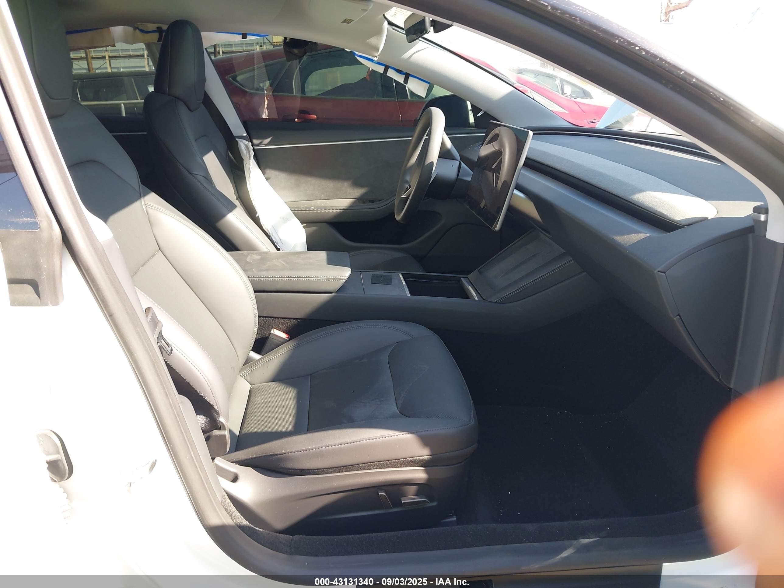 TESLA MODEL image 5