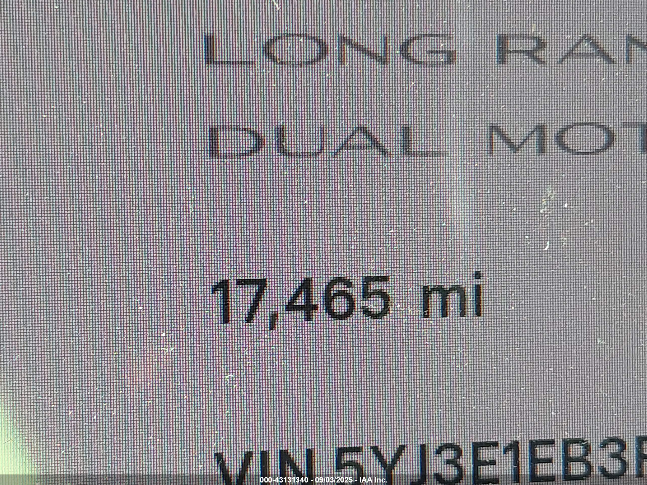 TESLA MODEL image 7