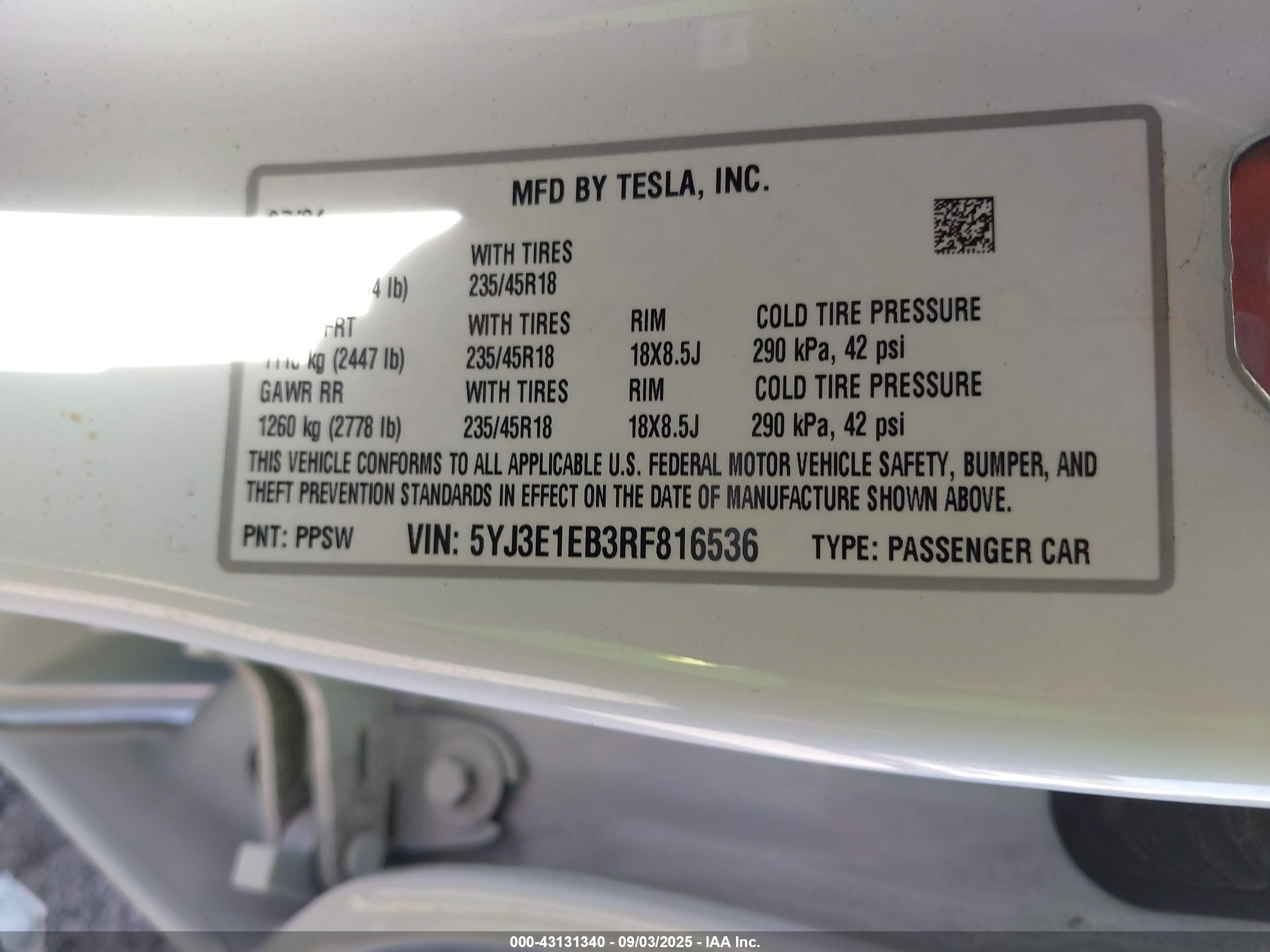TESLA MODEL image 9
