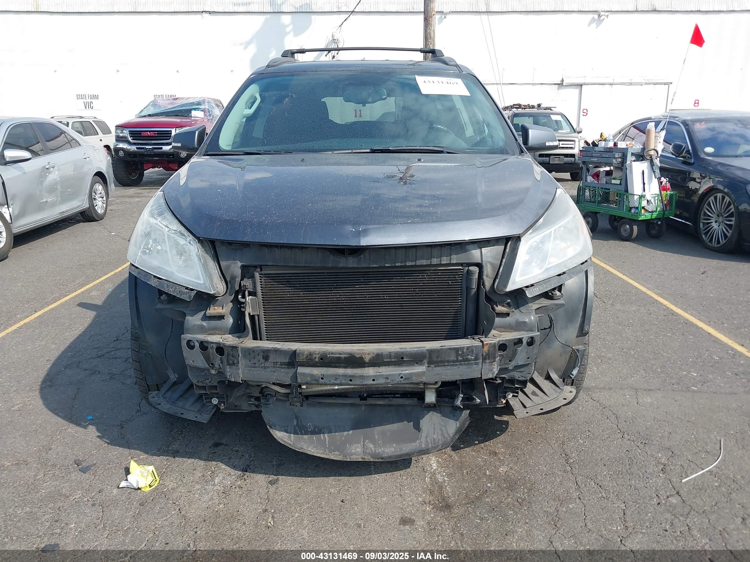 CHEVROLET TRAVERSE image 6