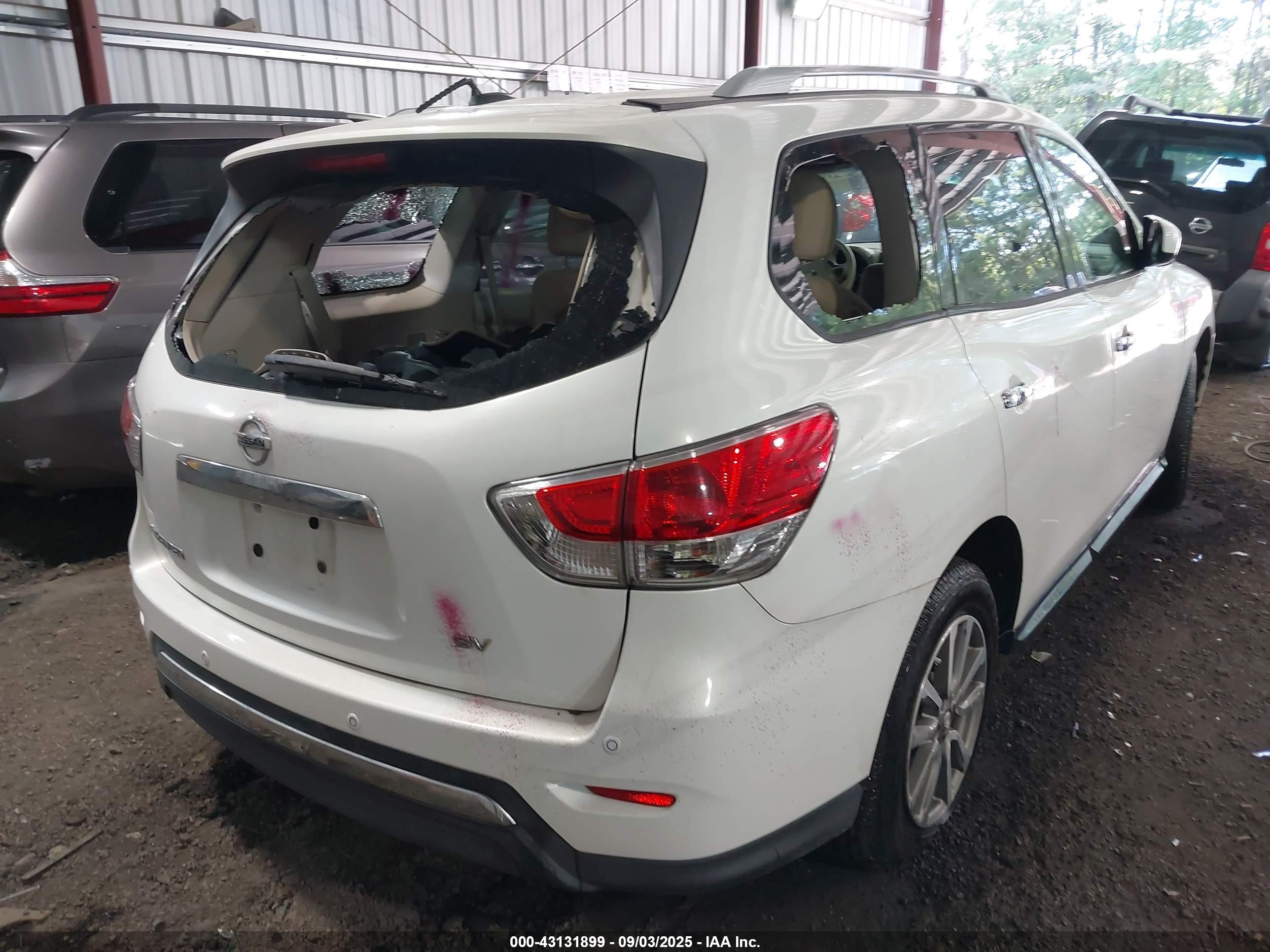 NISSAN PATHFINDER image 4
