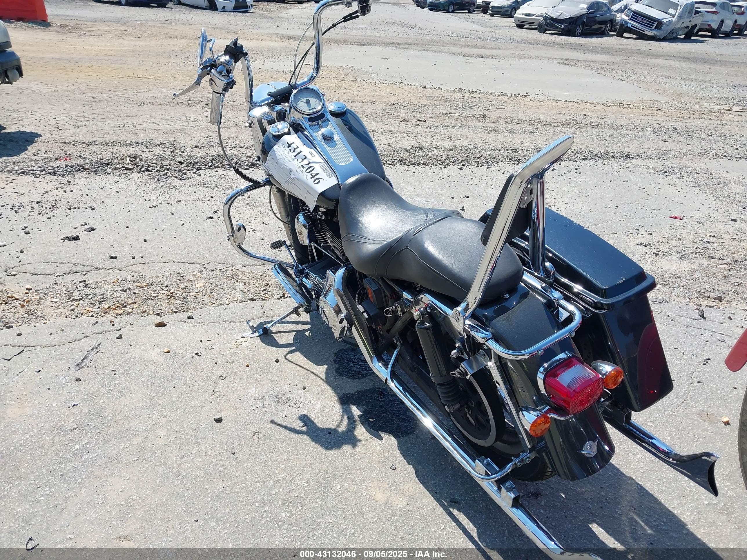 HARLEY-DAVIDSON FLHRS image 3