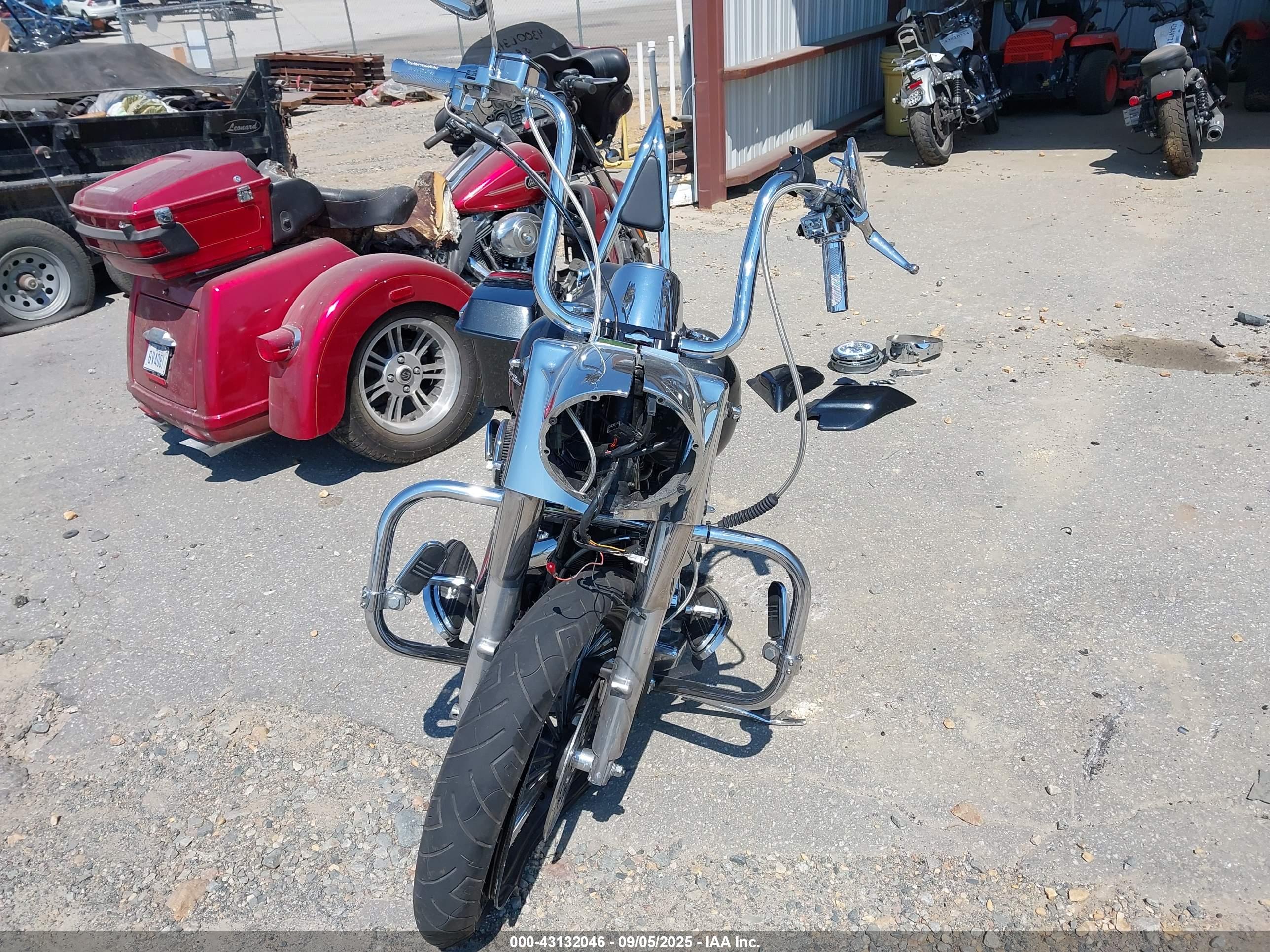HARLEY-DAVIDSON FLHRS image 5