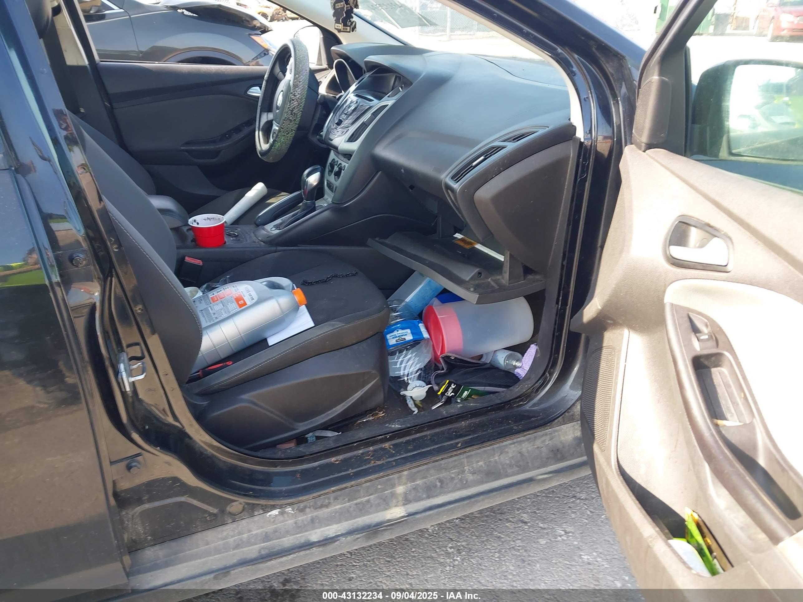 FORD FOCUS image 5