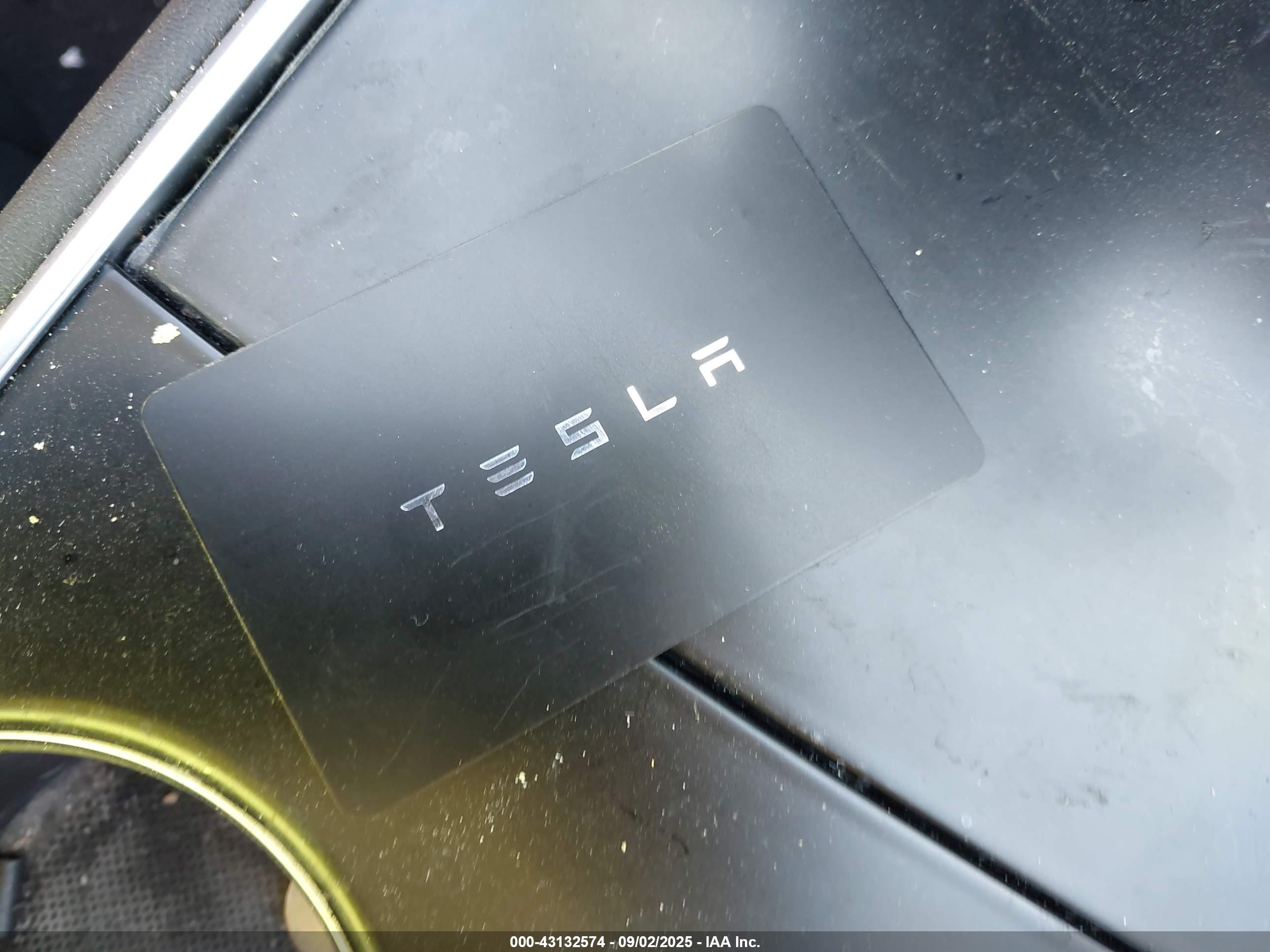 TESLA MODEL image 11