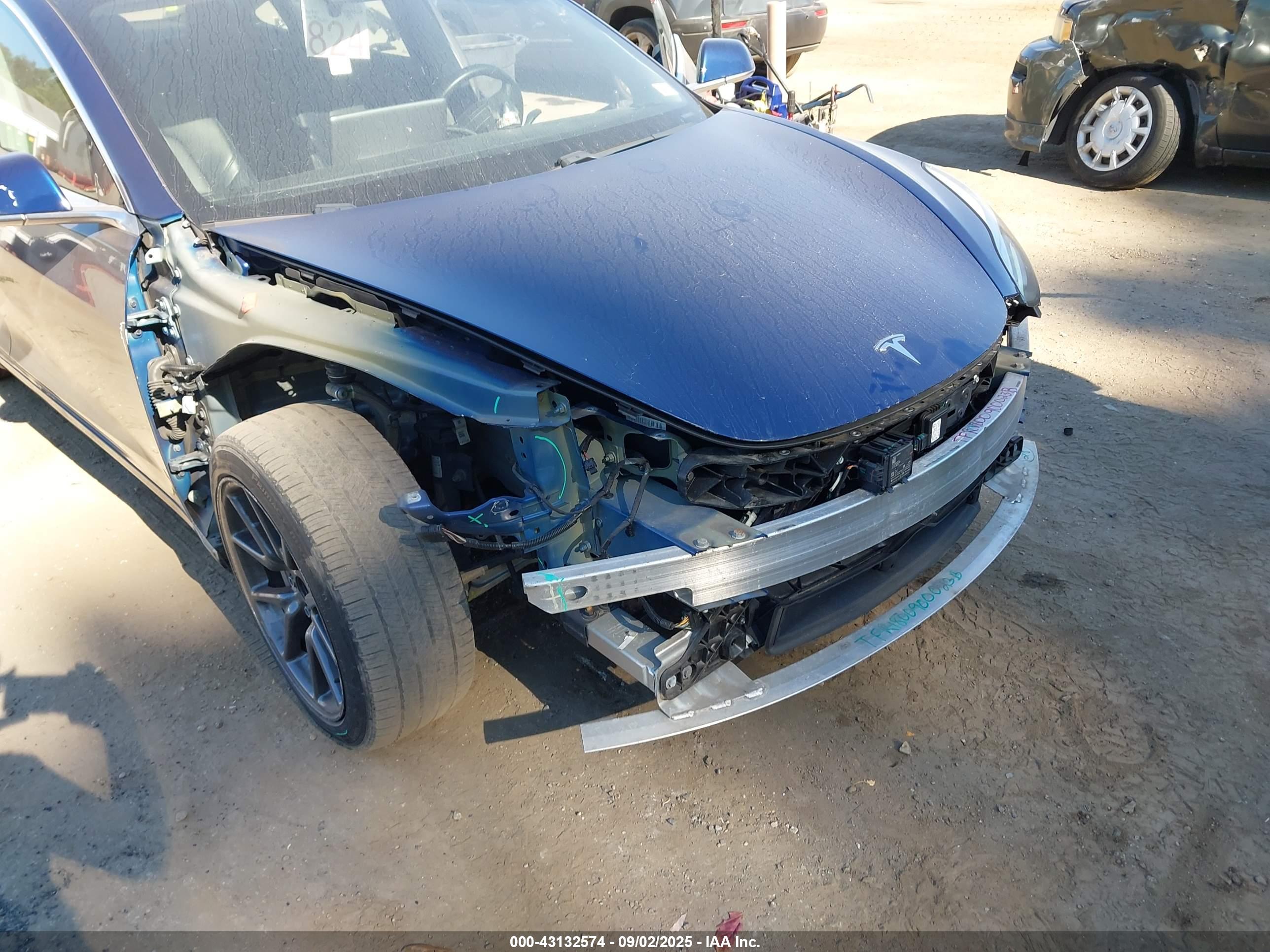 TESLA MODEL image 6