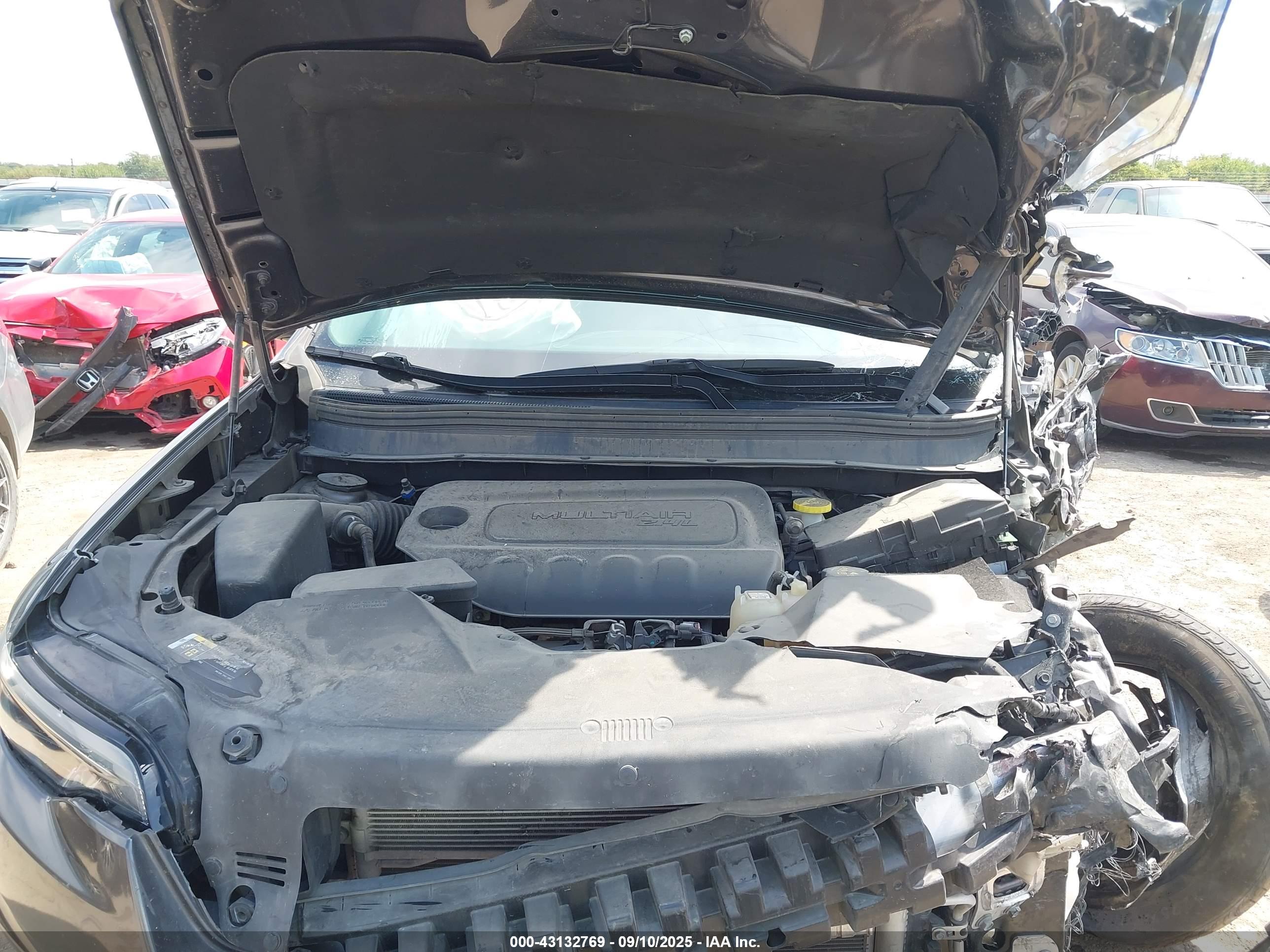 JEEP CHEROKEE image 10