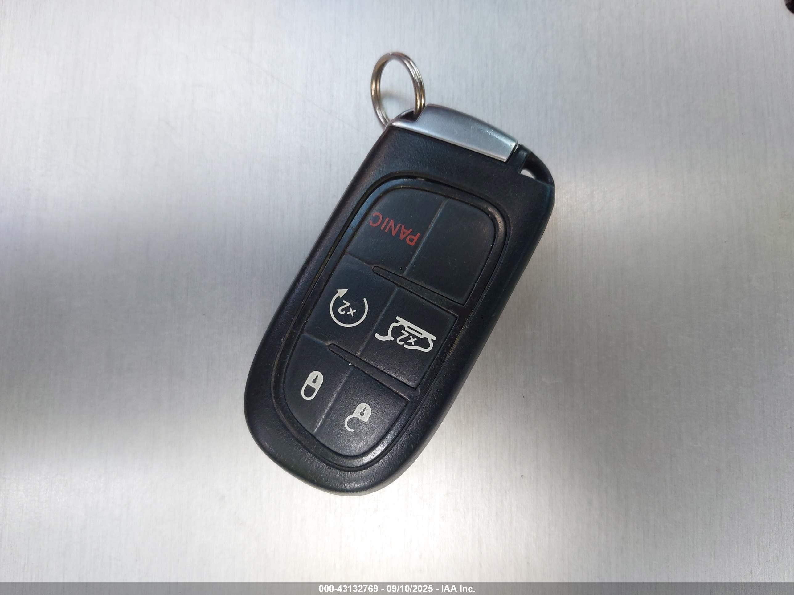 JEEP CHEROKEE image 11