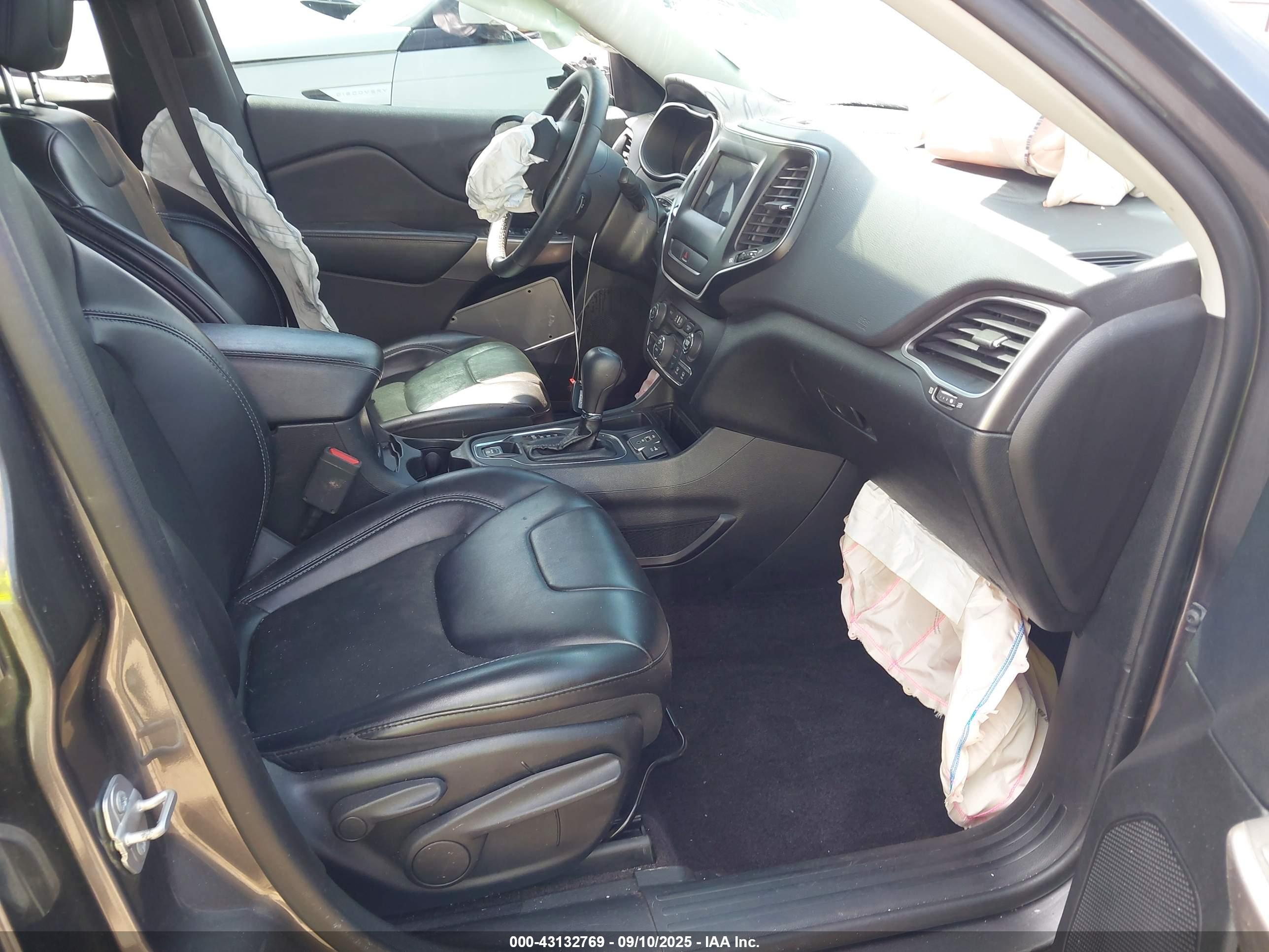JEEP CHEROKEE image 5