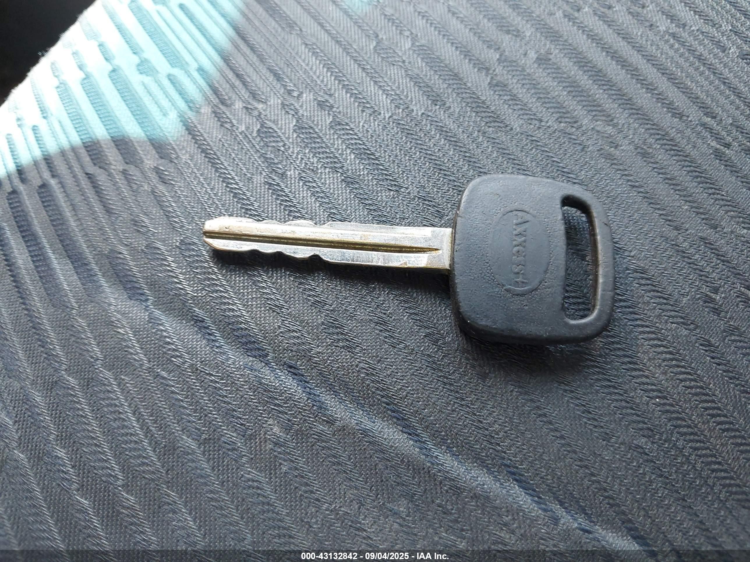 TOYOTA RAV4 image 11