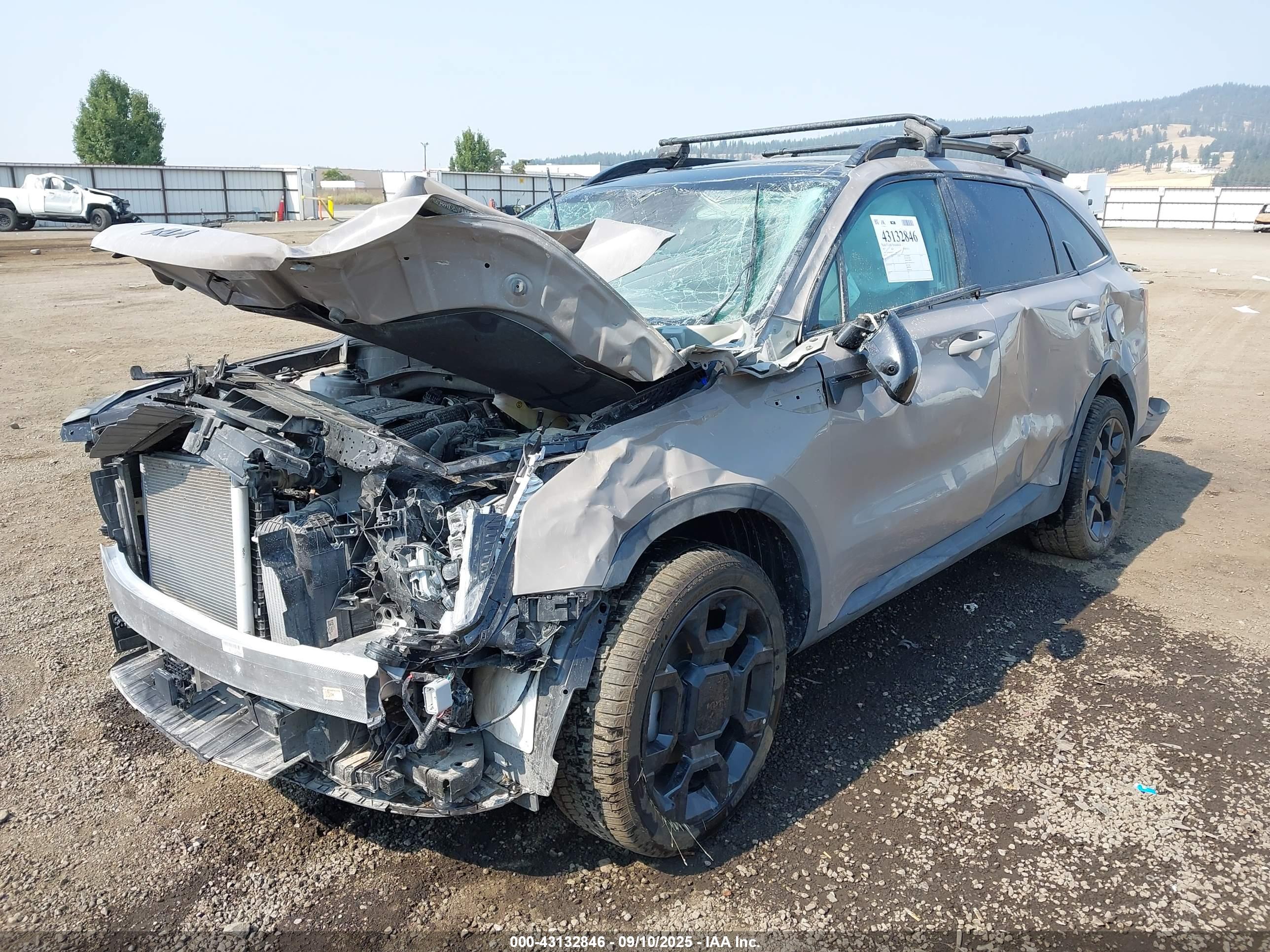 KIA SORENTO image 2