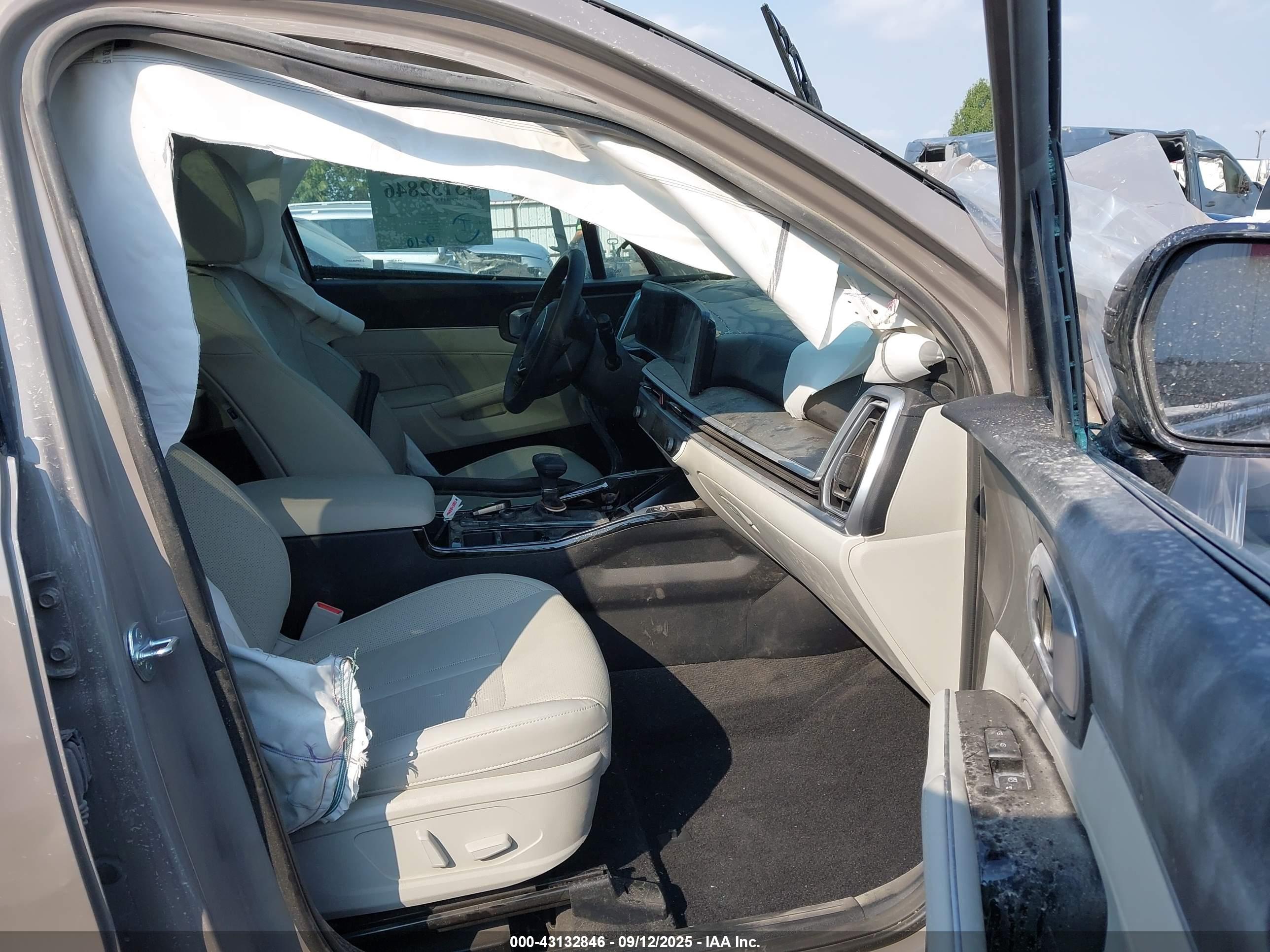 KIA SORENTO image 5