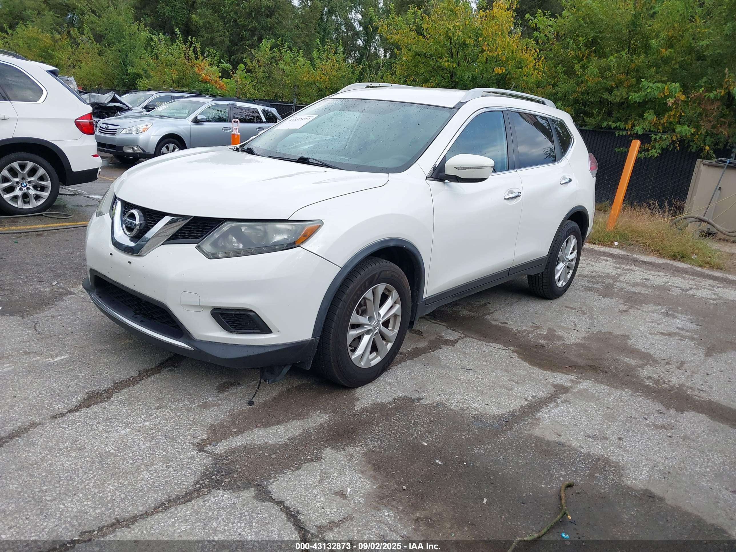 NISSAN ROGUE image 2