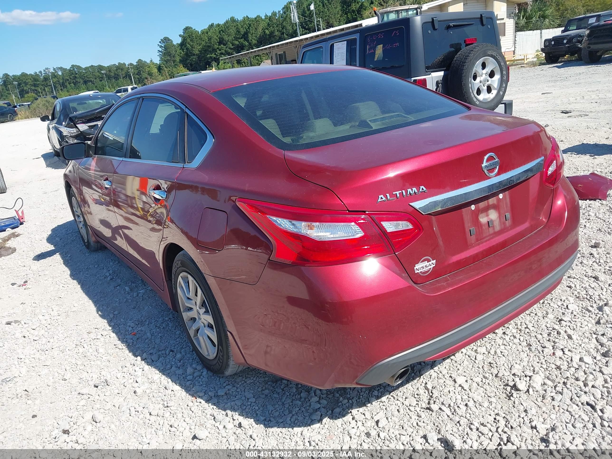NISSAN ALTIMA image 3